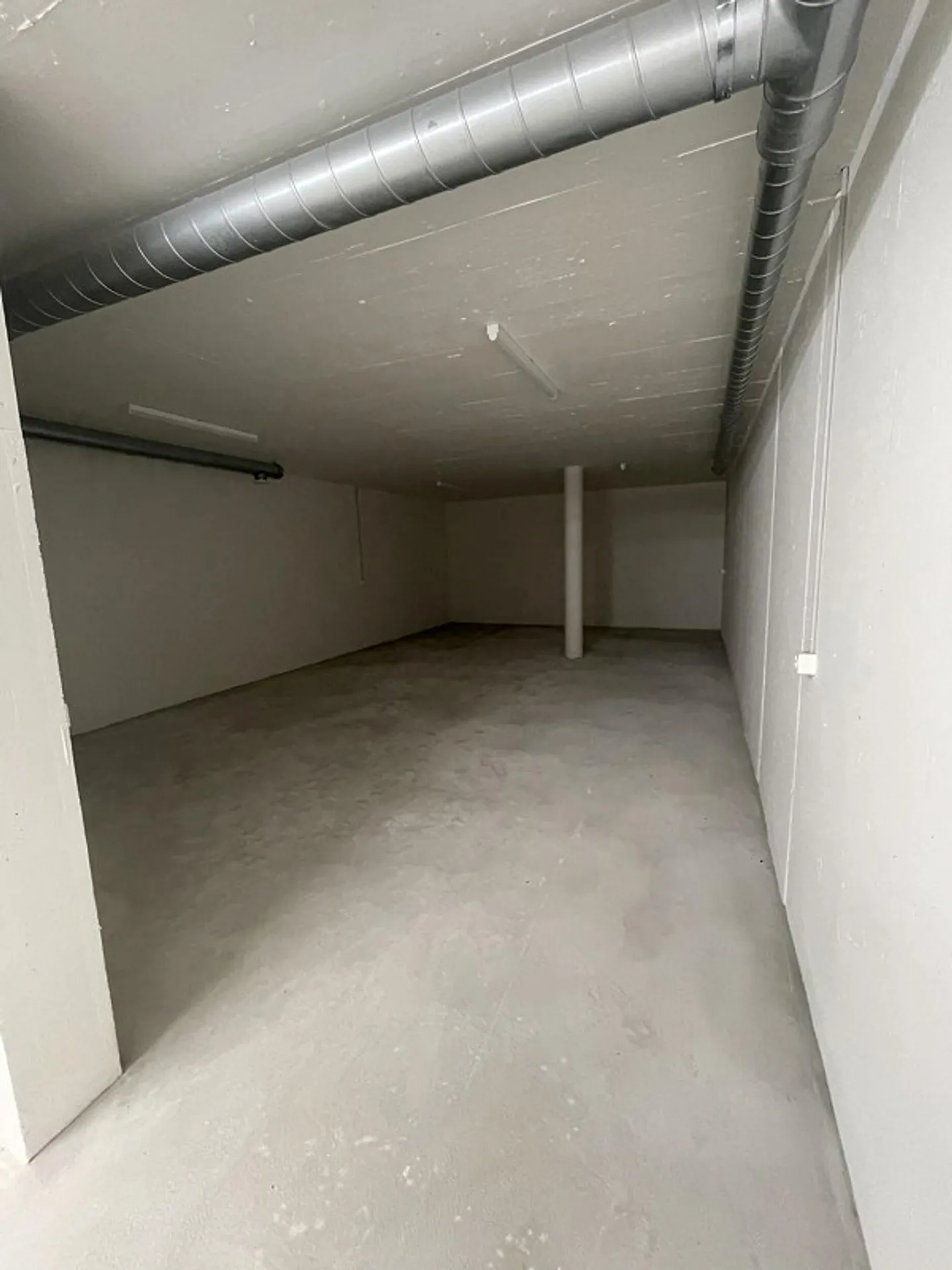 Praktischer Lagerraum in Kloten - Foto 4 von 4