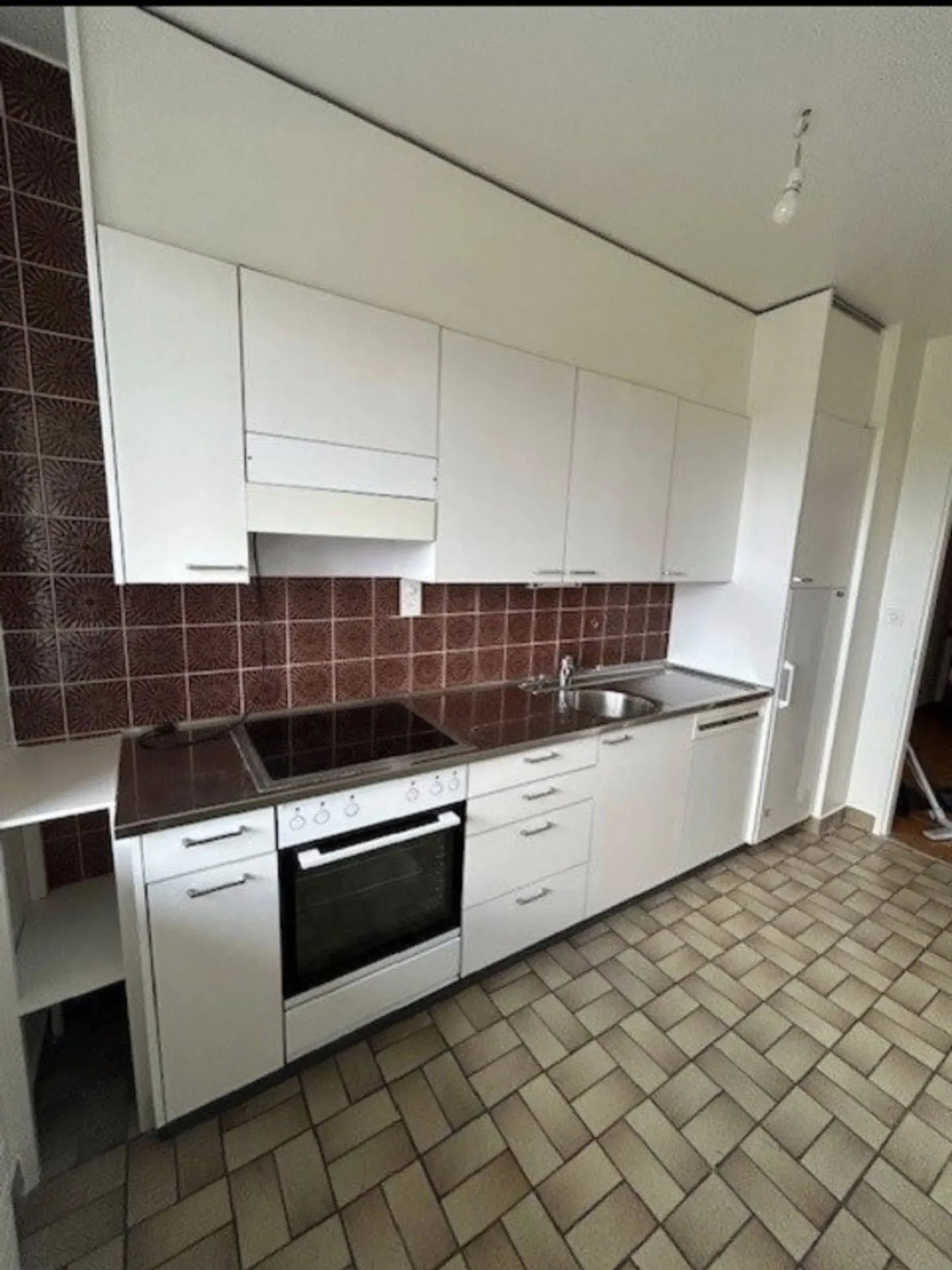 Beautiful 4-room apartment recently renovated - Photo 2 of 8