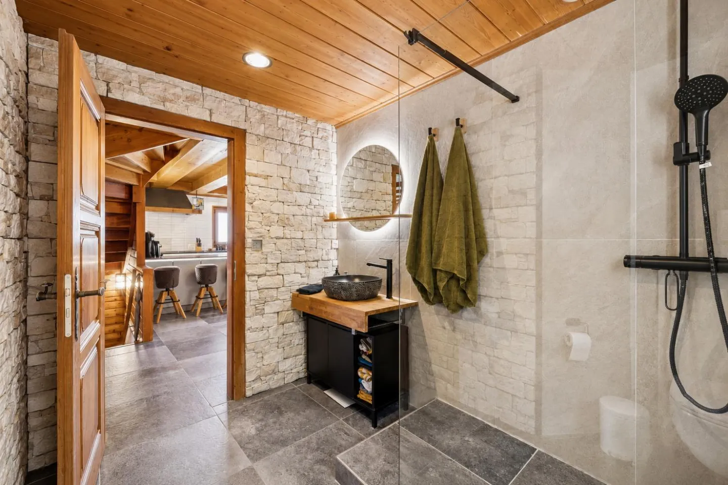 Wunderschönes renoviertes Chalet - Foto 7 von 13