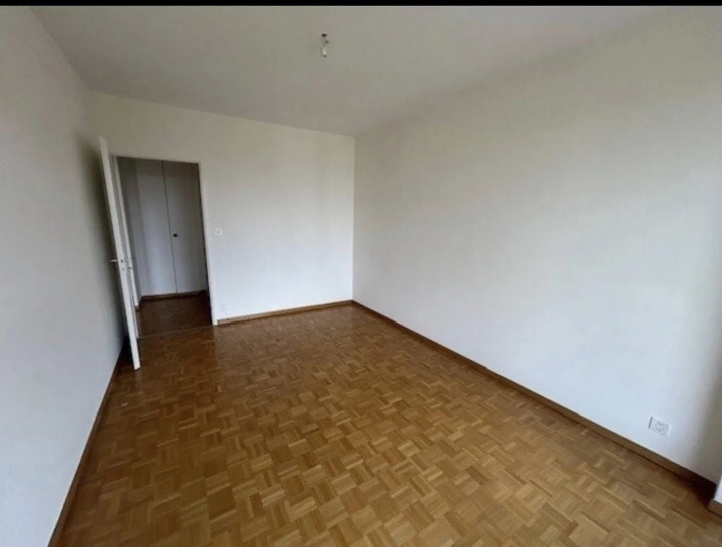 Beautiful 4-room apartment recently renovated - Photo 6 of 8