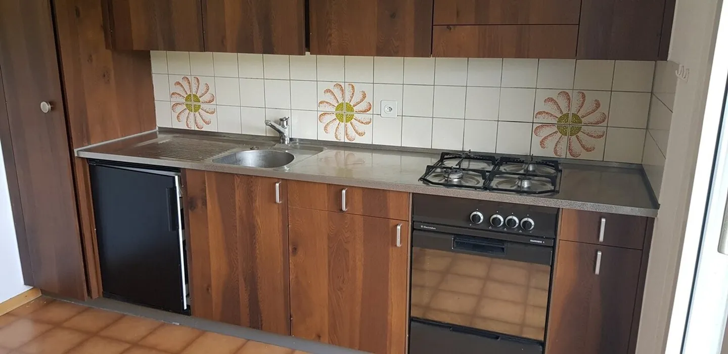 «Sulle alture di La Chaux-de-Fonds, questo appartamento di 4.5 stanze ti aspetta!» - Foto 3 di 9