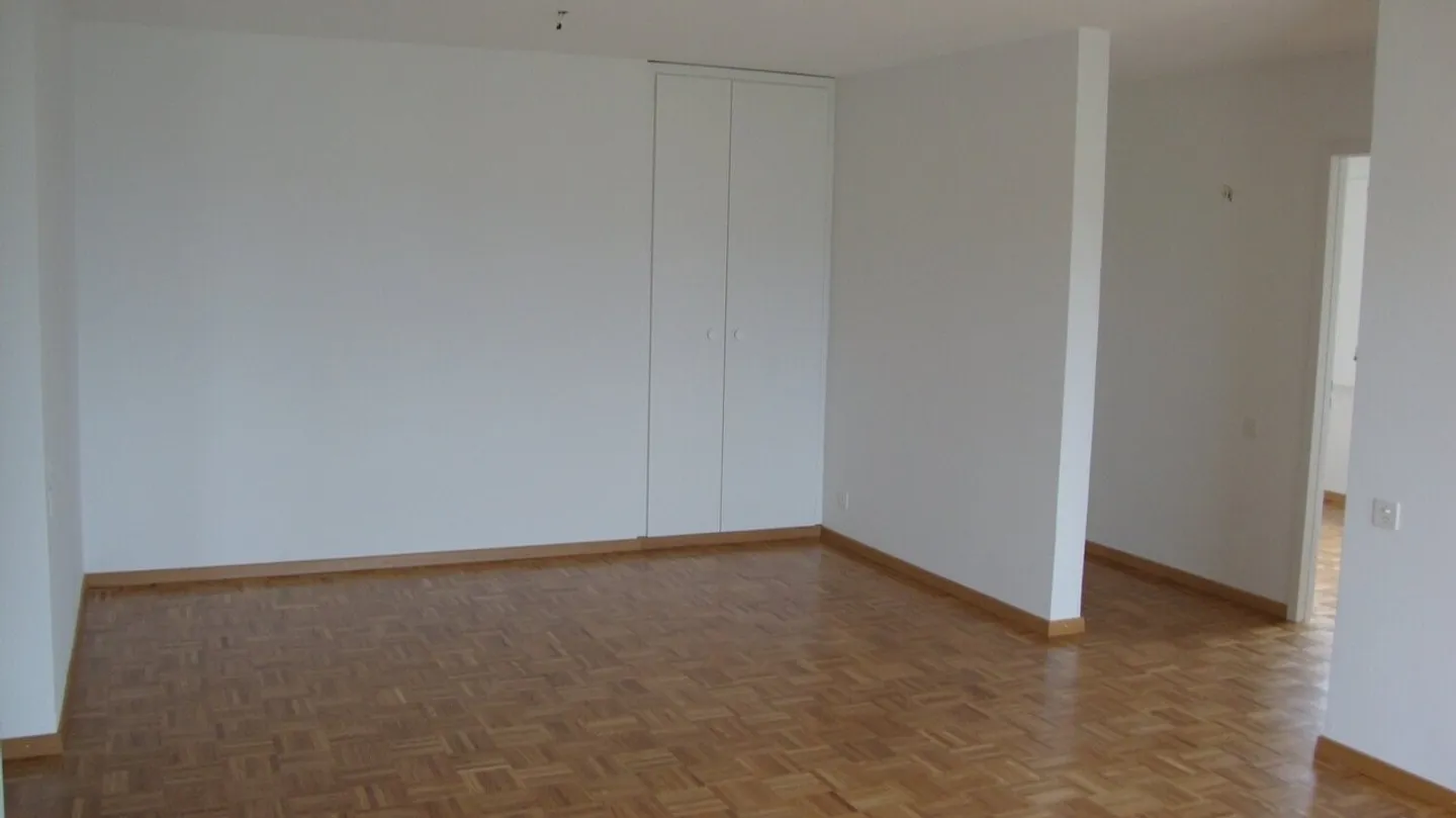 «Sulle alture di La Chaux-de-Fonds, questo appartamento di 4.5 stanze ti aspetta!» - Foto 4 di 9