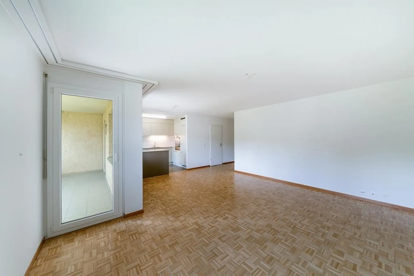 Geräumige, helle Dach-Wohnung - Foto 3 von 7