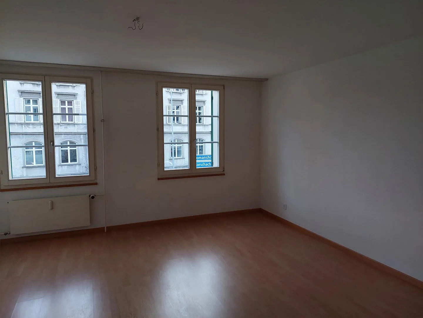Appartement ancien de 3 1/2 pièces - Photo 2 sur 5