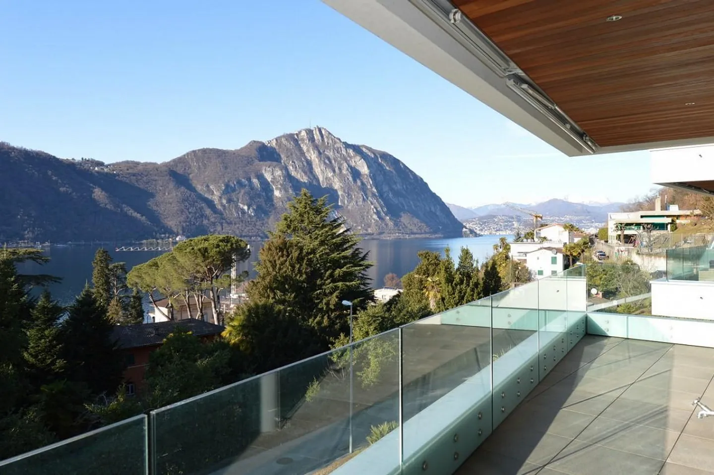 UN VERO AFFARE !!! APPARTAMENTO 4.5 LOCALI SOLEGGIATO CON VISTA LAG... - Foto 5 di 13