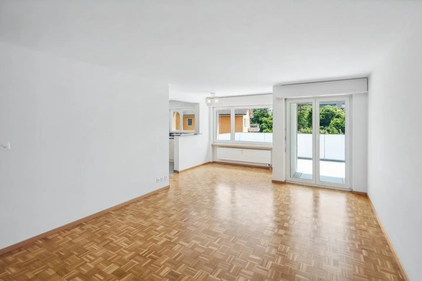 Geräumige Wohnung in ruhiger Lage - Foto 3 von 8