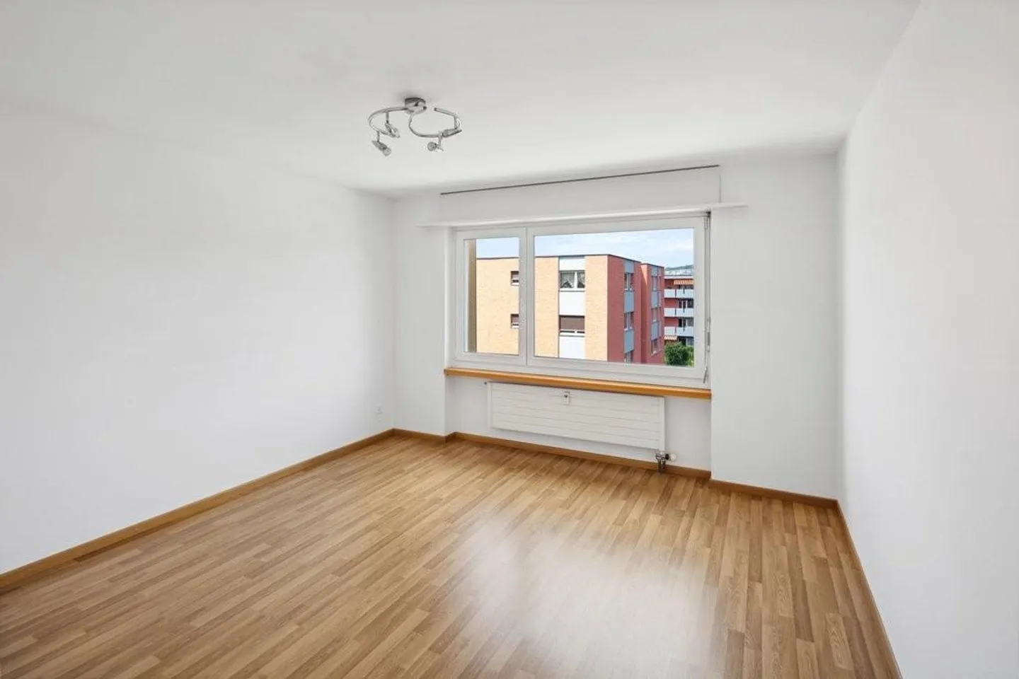Geräumige Wohnung in ruhiger Lage - Foto 4 von 8