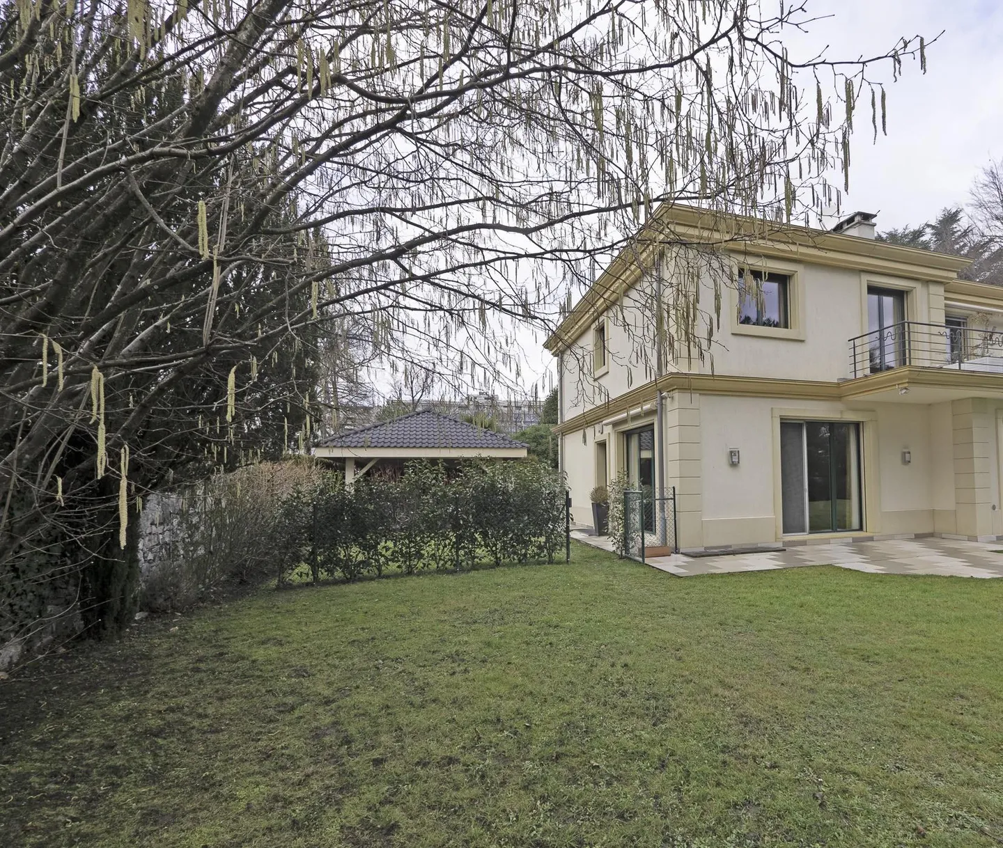 Villa a schiera di alta gamma in un bellissimo e molto esclusivo contesto verde - Foto 2 di 13