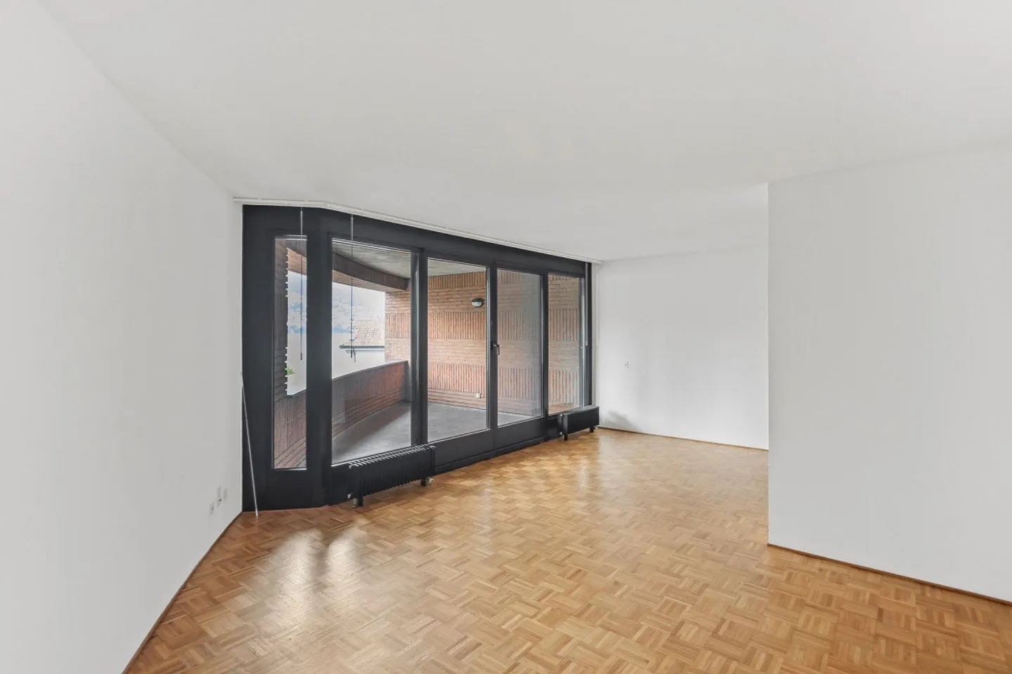 3.5 rooms in a strategic area - Photo 3 of 11