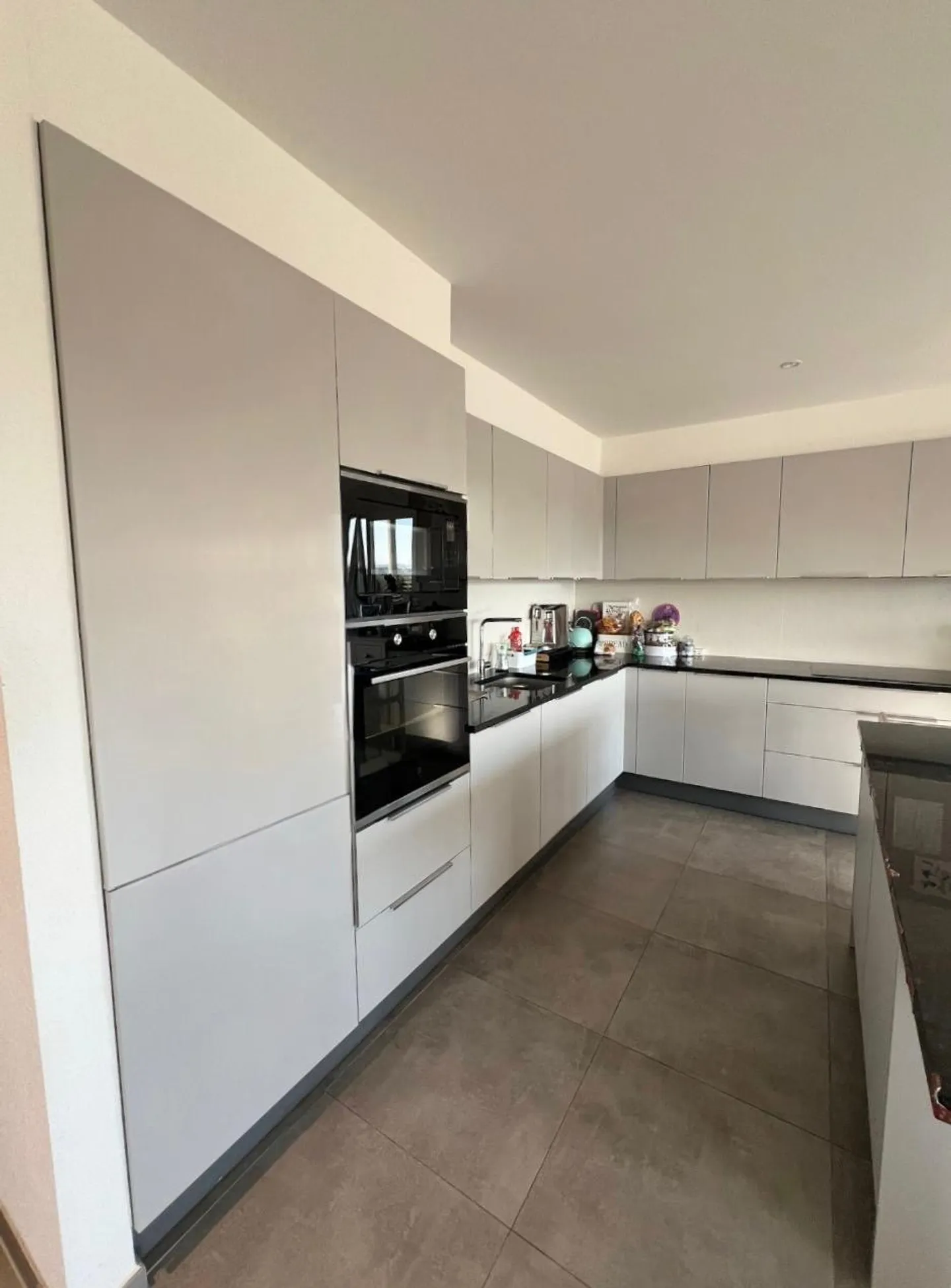 Magnifique maison lumineuse de 4.5 pièces de 106 m² avec terrasse et jardin clôturé - Montet (Glâne) - Photo 2 sur 12