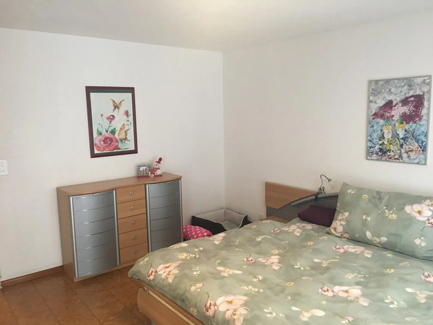 Appartement 4.5 pièces avec chambre mansardée supplémentaire, dans un emplacement très calme - Photo 5 sur 27