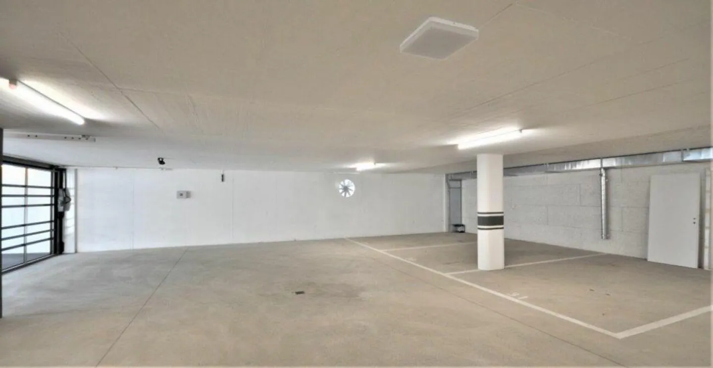 Premium Parkplätze in Minusio - Foto 1 von 2