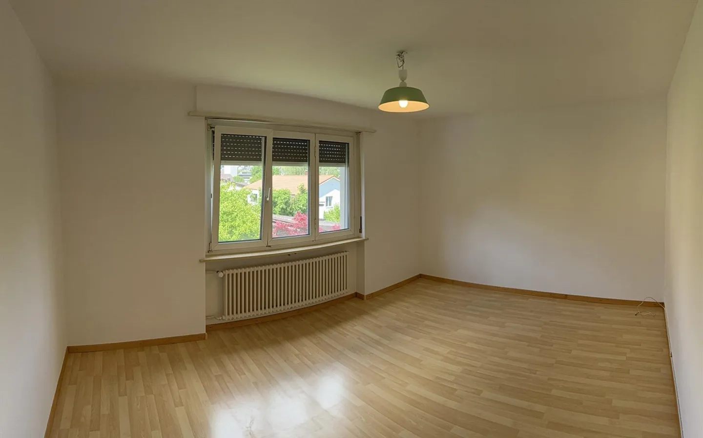 Appartement 4.5 pièces avec chambre mansardée supplémentaire, dans un emplacement très calme - Photo 9 sur 27