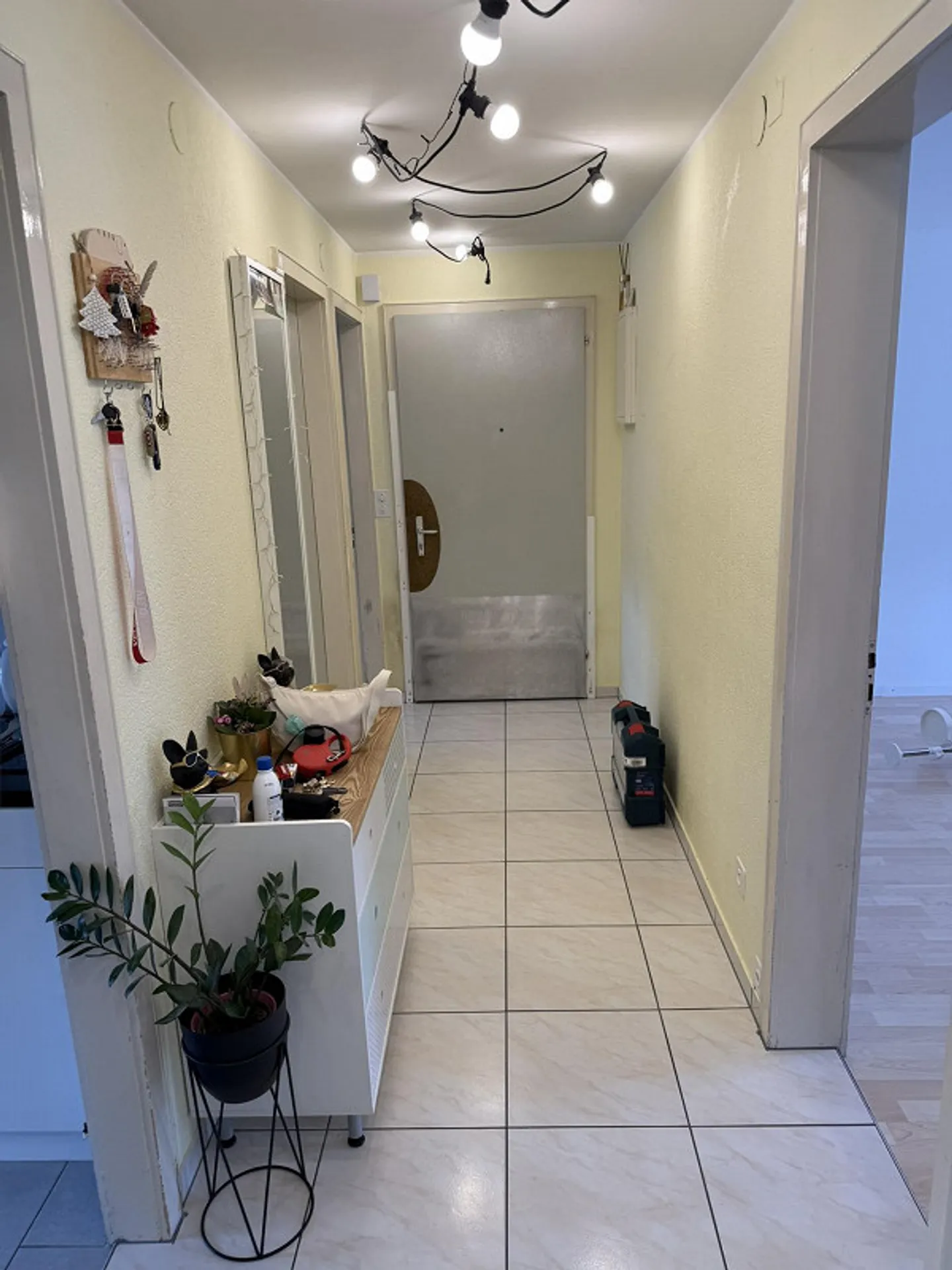 Appartement 4.5 pièces avec chambre mansardée supplémentaire, dans un emplacement très calme - Photo 20 sur 27