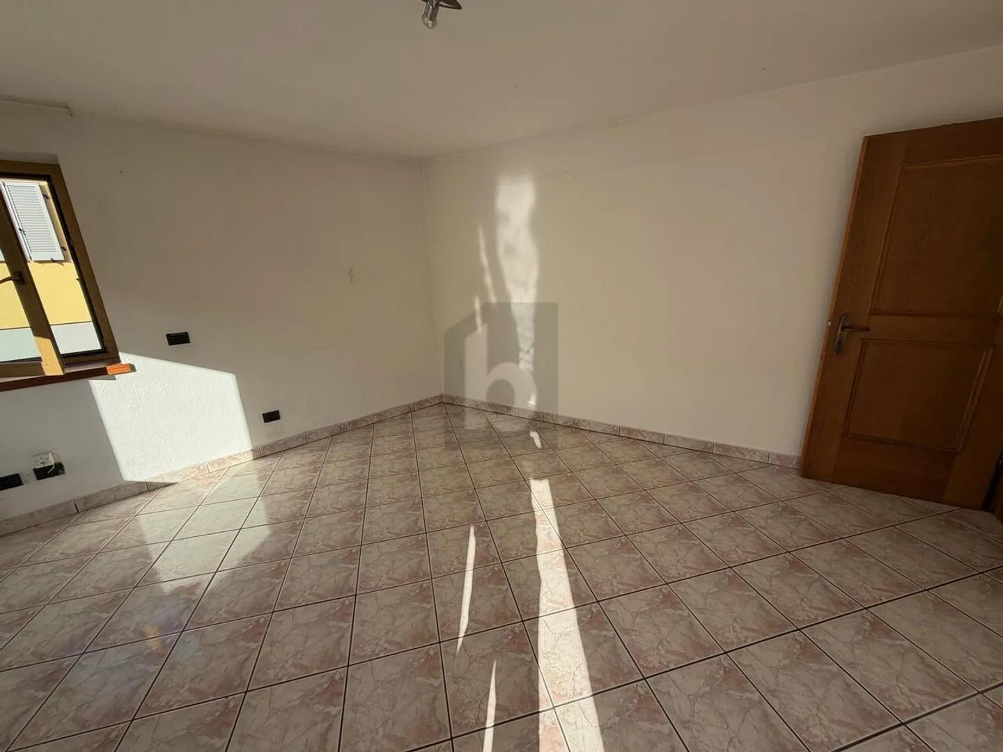 Casa familiare immersa nella natura - Foto 4 di 6