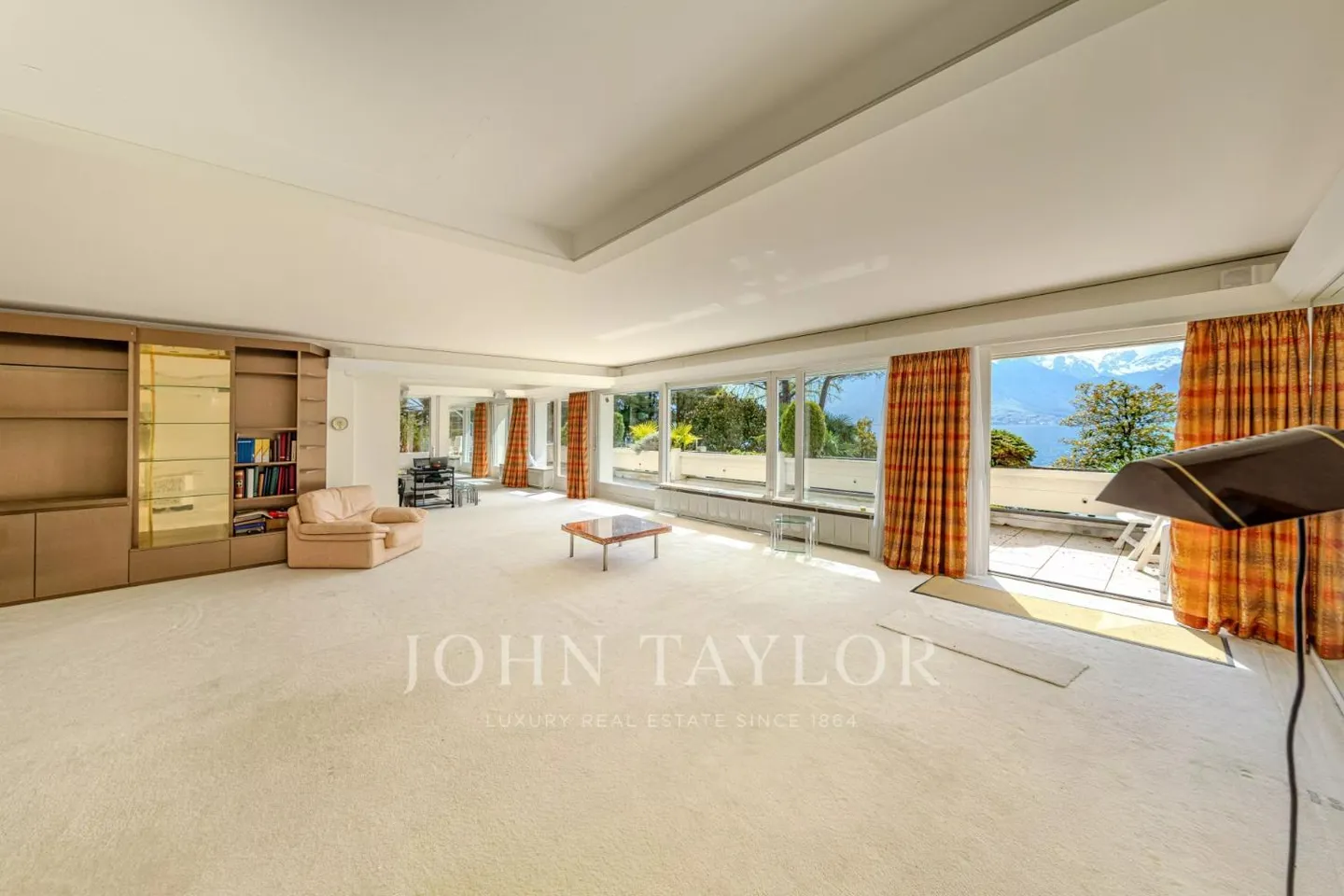 Appartement de luxe au bord du lac - Photo 3 sur 10