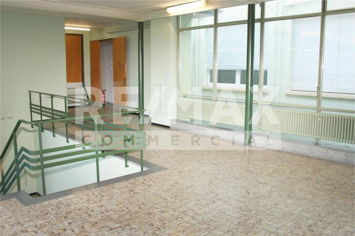 Proprietà commerciale recentemente ristrutturata - Foto 3 di 13