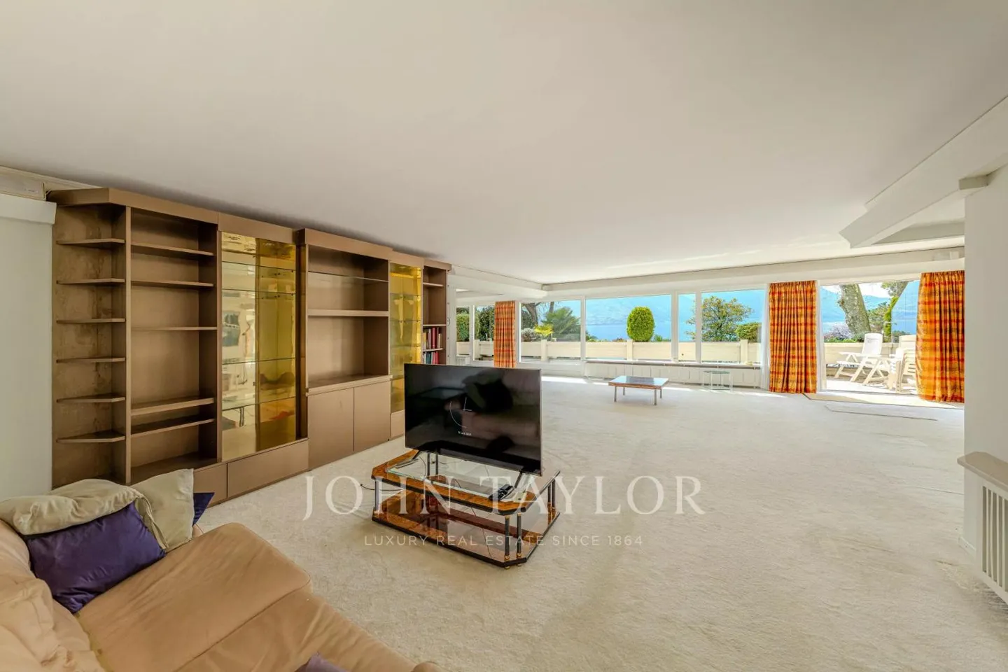 Appartement de luxe au bord du lac - Photo 4 sur 10