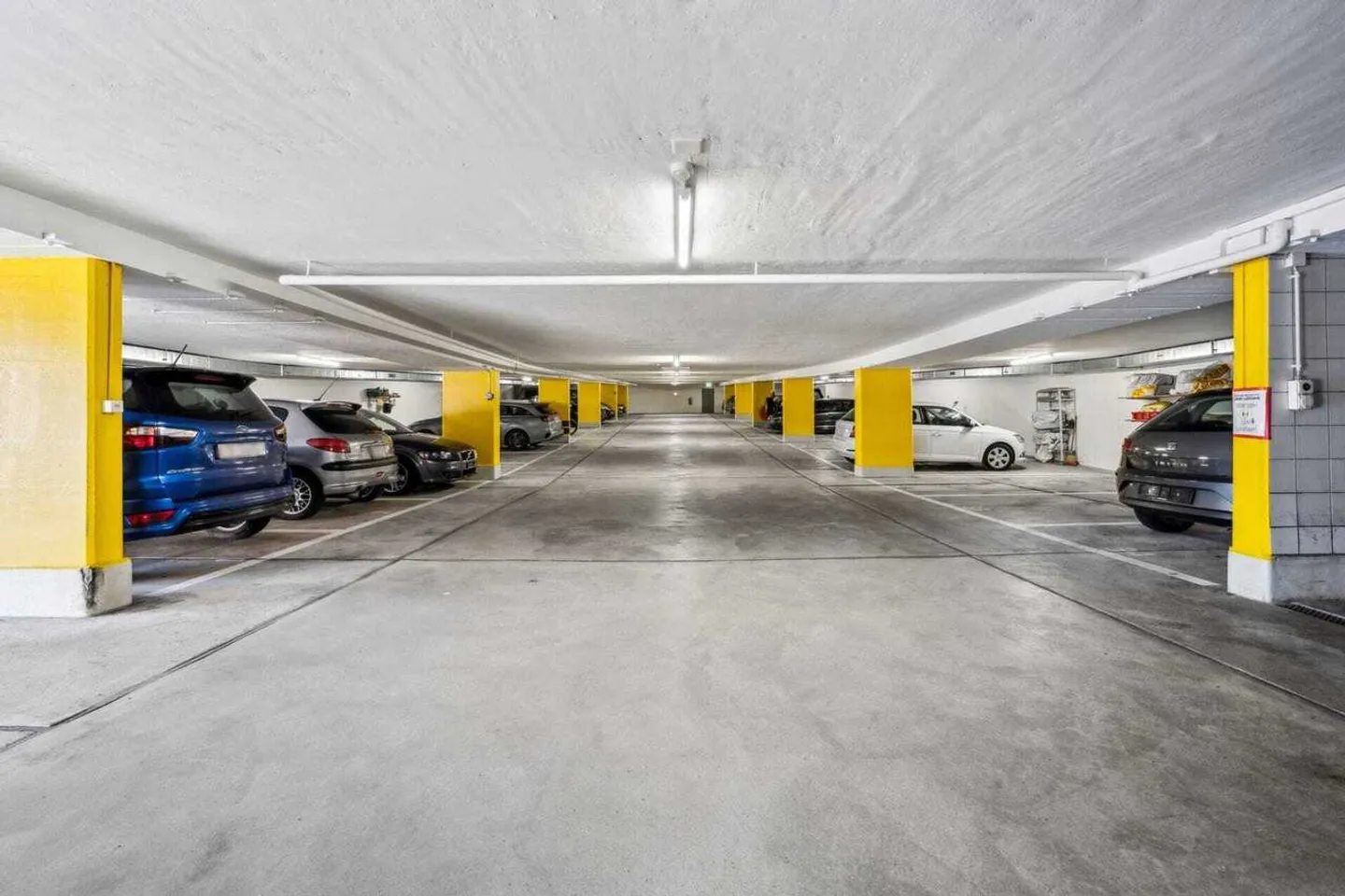 Freshly renovated & immediately available – Charming 3.5-room apartment - Photo 10 of 11