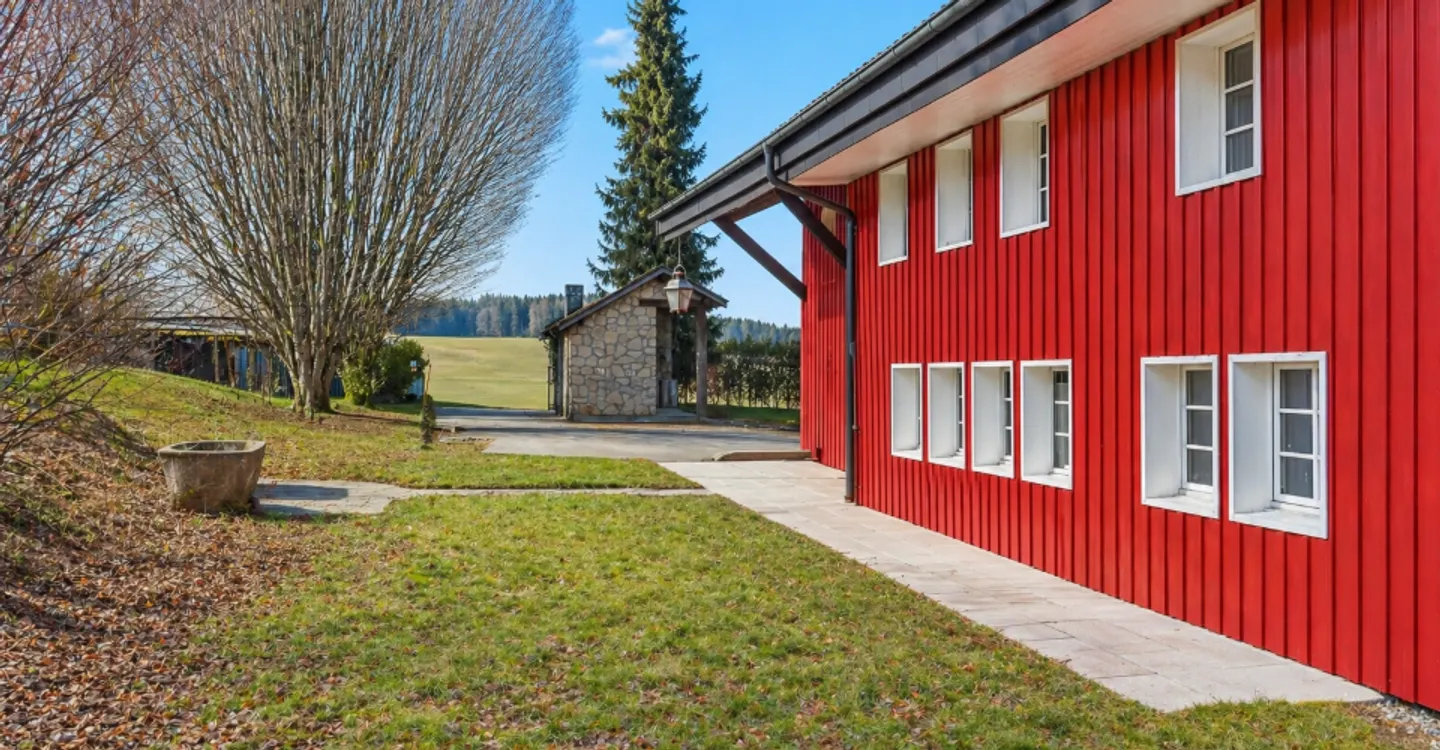 Ferme rénovée de caractère - Photo 1 sur 13