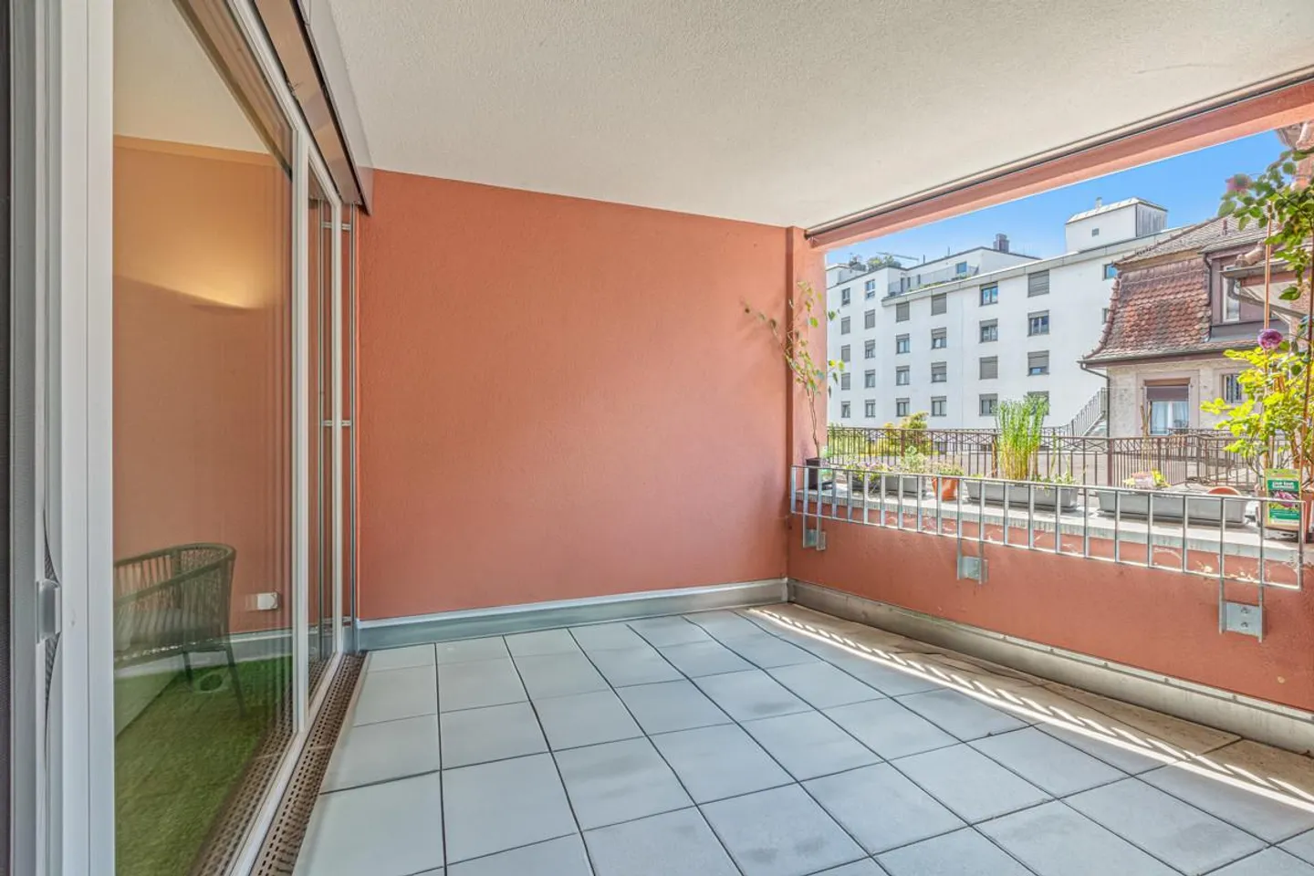 Studio elegante con finiture di alta qualità nel centro di Dietikon - Foto 9 di 11