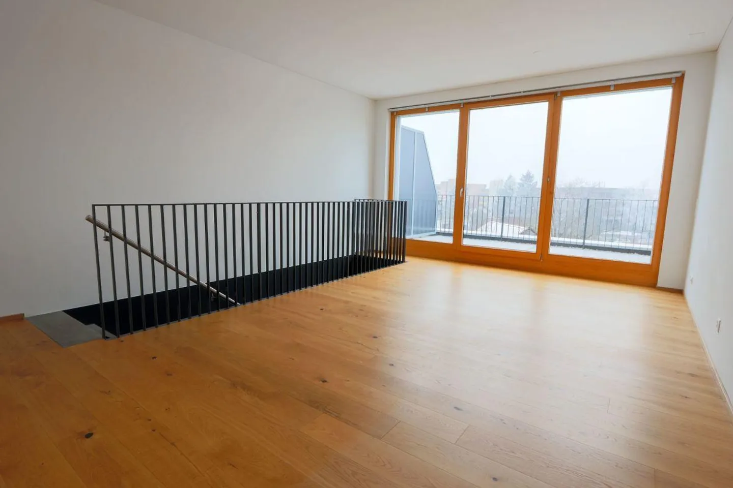 Moderne Maisonnette-Loftwohnung mit sonniger Terrasse - Foto 3 von 18