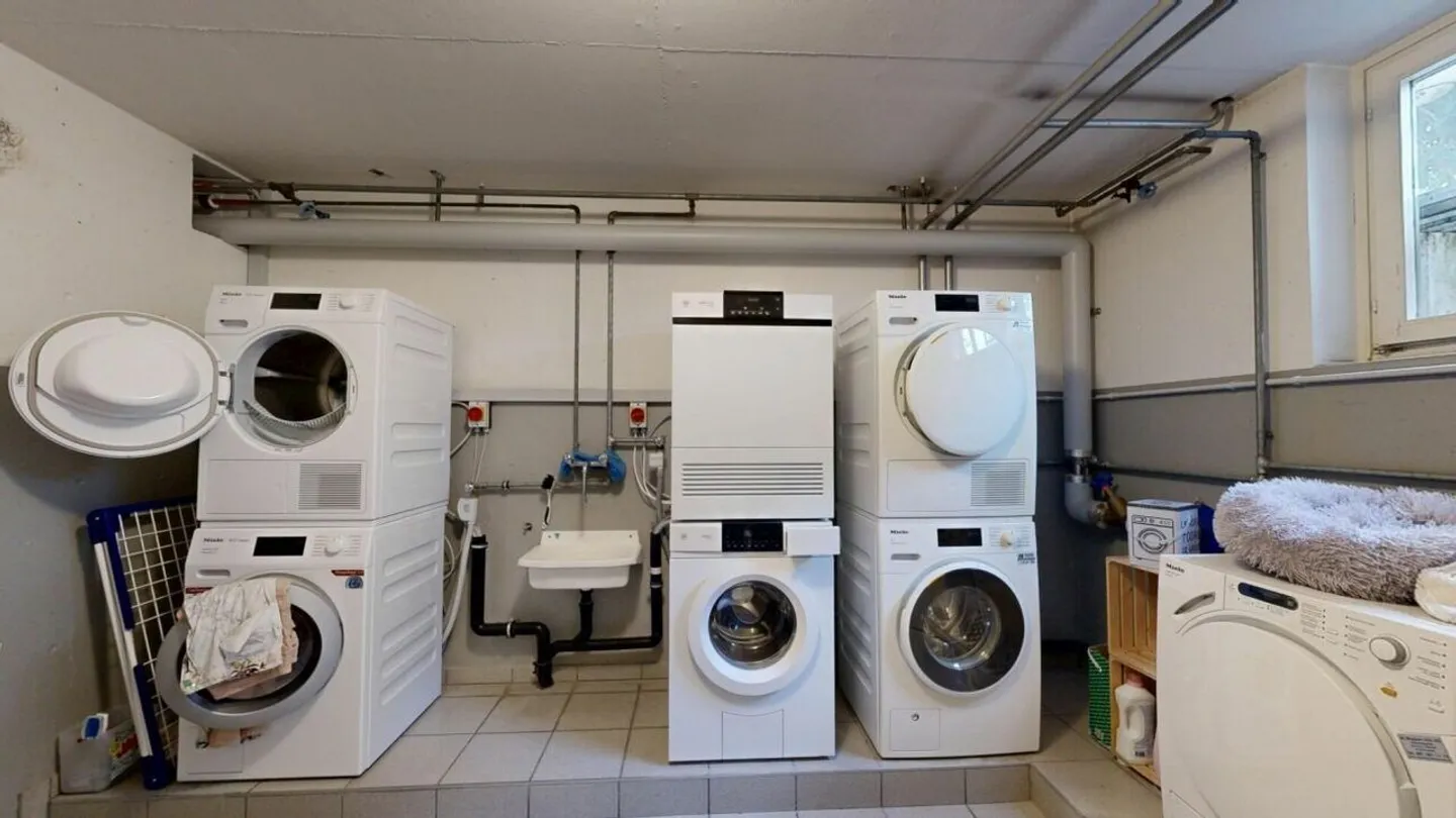 Appartement spacieux, modernisé et approuvé par la banque de 5,5 pièces dans un emplacement calme à Riehen - Photo 13 sur 15