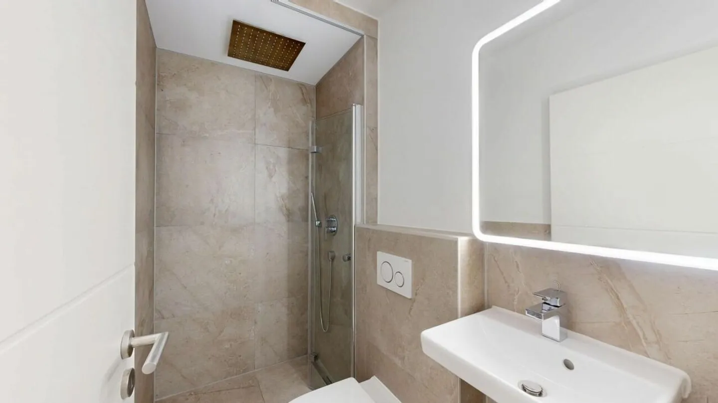 Appartement spacieux, modernisé et approuvé par la banque de 5,5 pièces dans un emplacement calme à Riehen - Photo 11 sur 15