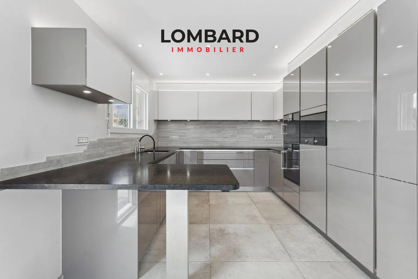 Villa moderne spacieuse de 6,5 pièces - Photo 3 sur 9