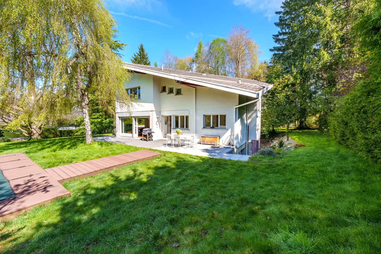 Villa familiare spaziosa con piscina ai margini della foresta - Foto 1 di 13