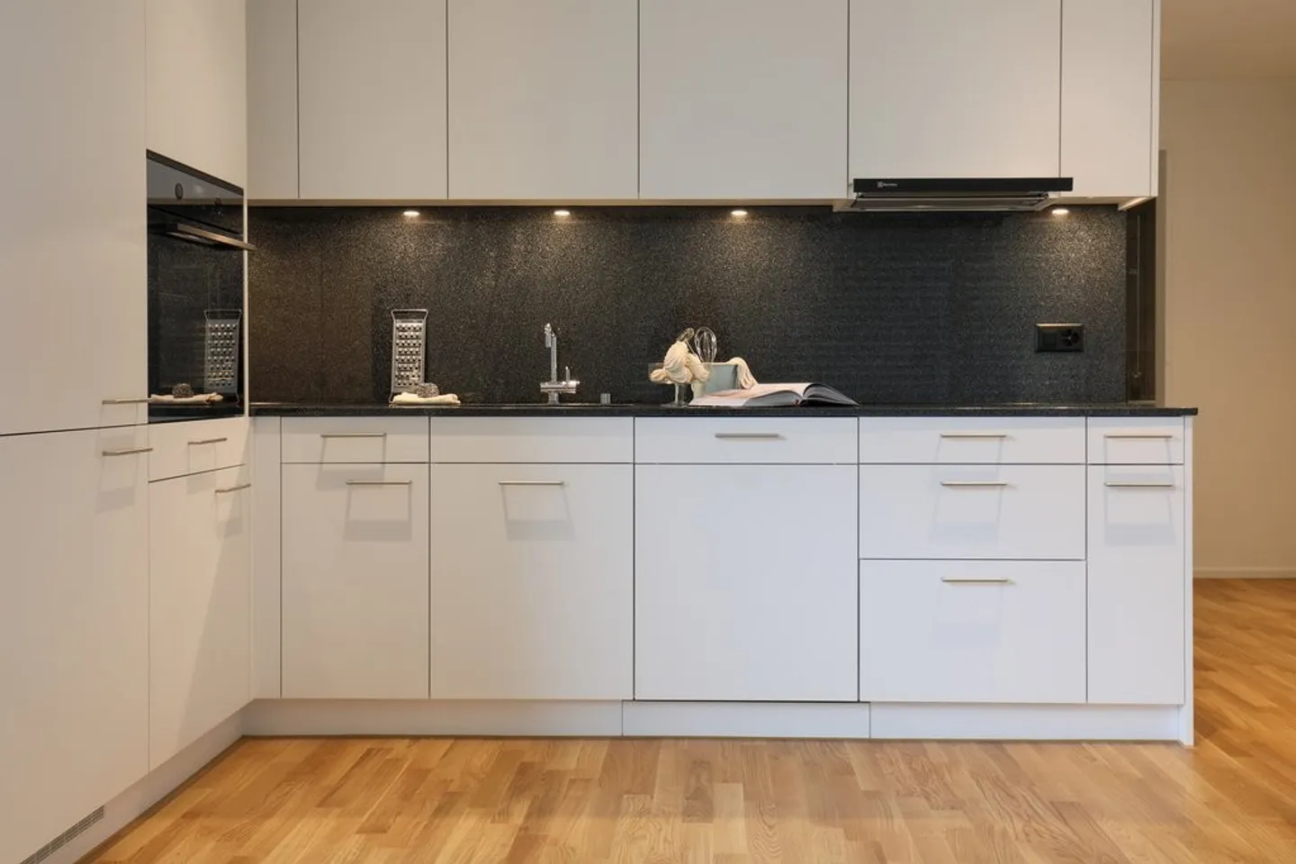 Appartamento moderno in zona verde - Foto 3 di 10