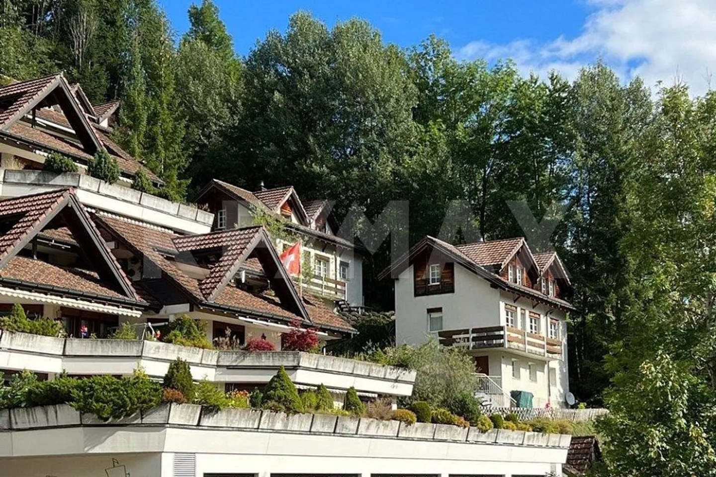 Freistehendes, möbliertes 4.5-Zimmer-Einfamilienhaus mit Bergnähe –... - Foto 1 von 13