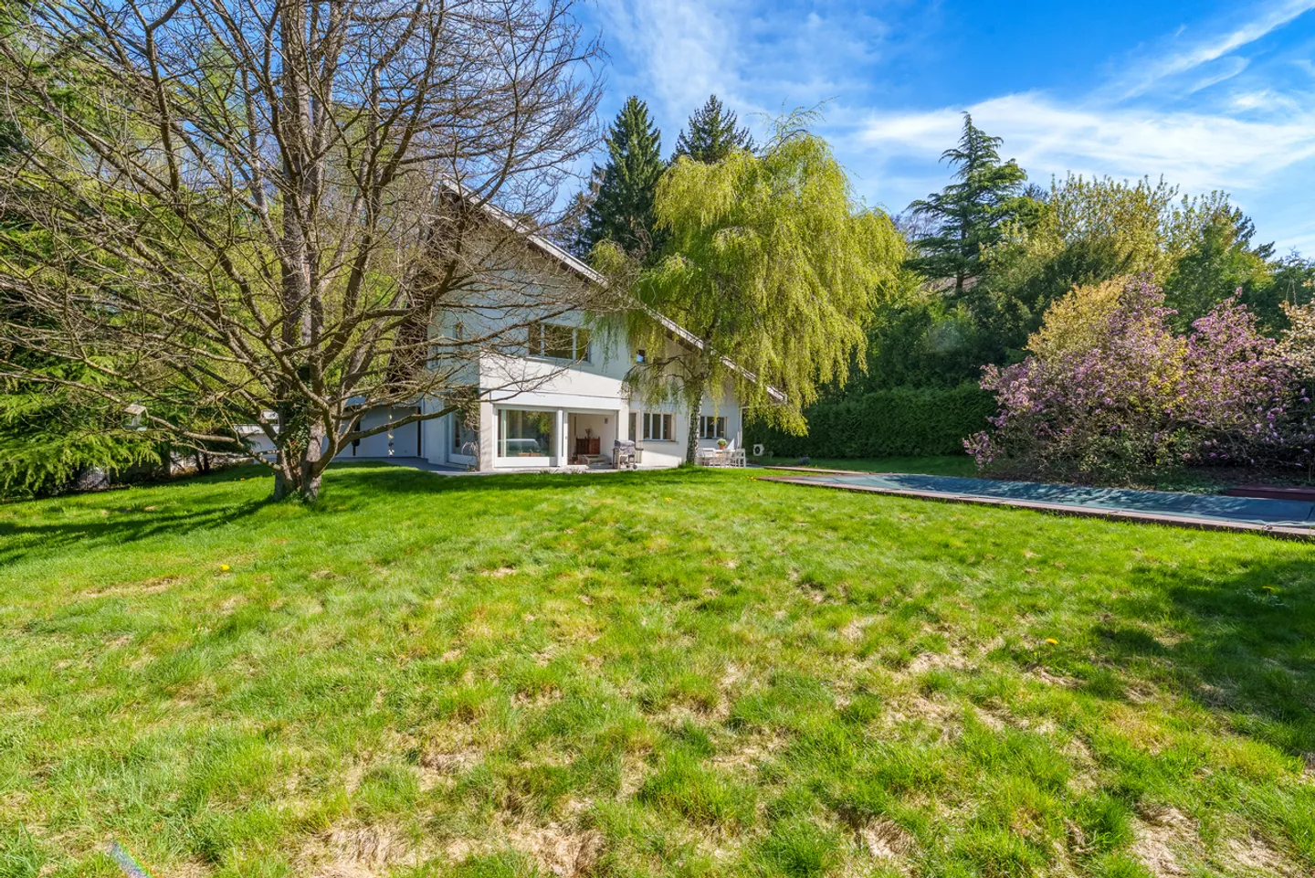 Villa familiare spaziosa con piscina ai margini della foresta - Foto 4 di 13