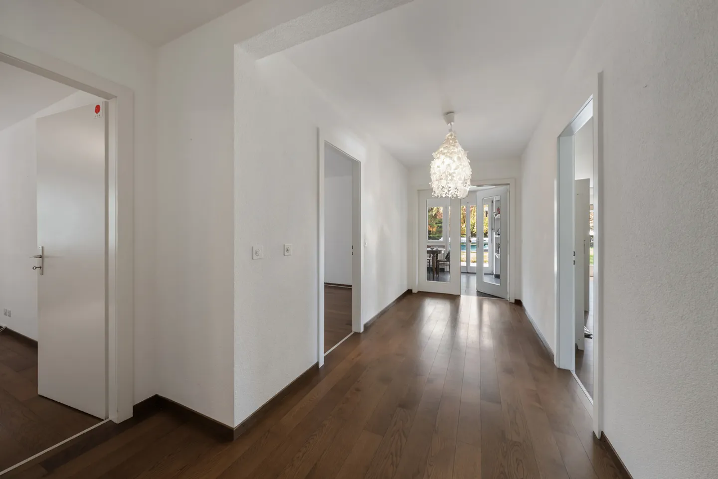 Villa familiare spaziosa con piscina ai margini della foresta - Foto 5 di 13