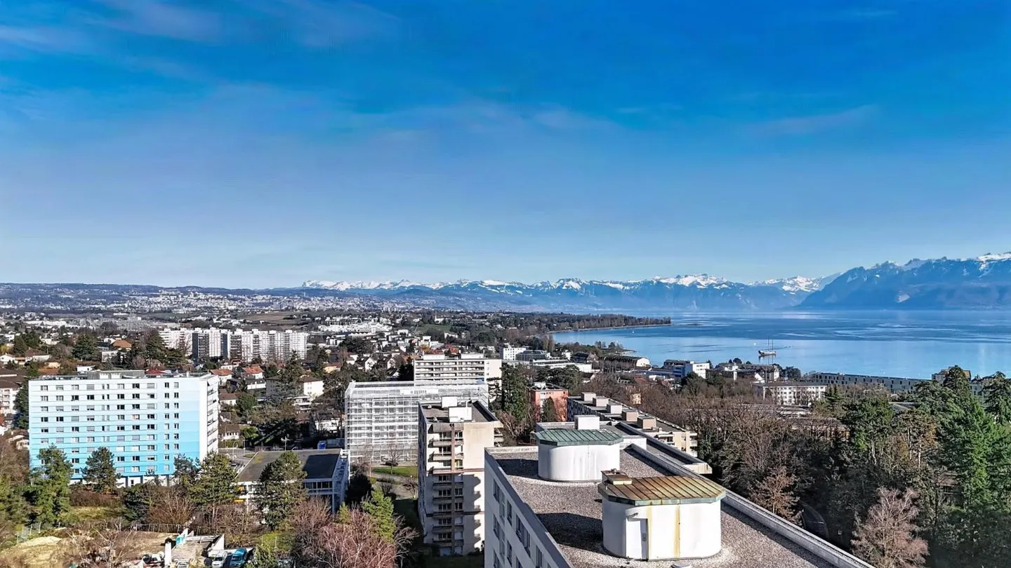 Appartement spacieux avec vue sur le lac - Photo 1 sur 13