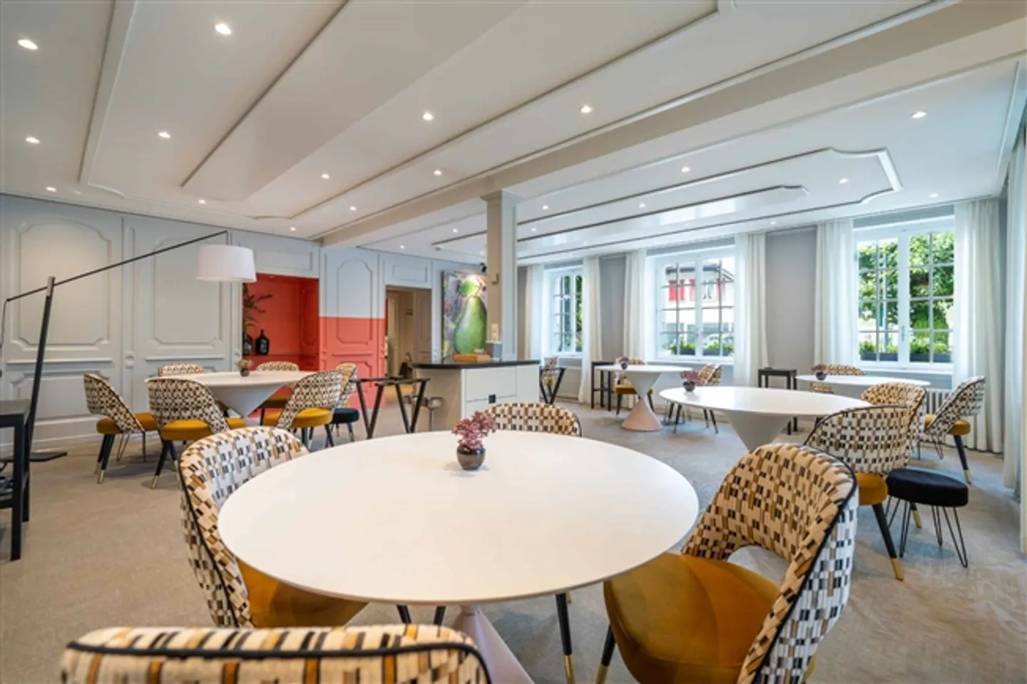 Renowned Gastronomic Restaurant with Outbuilding - Photo 4 of 12