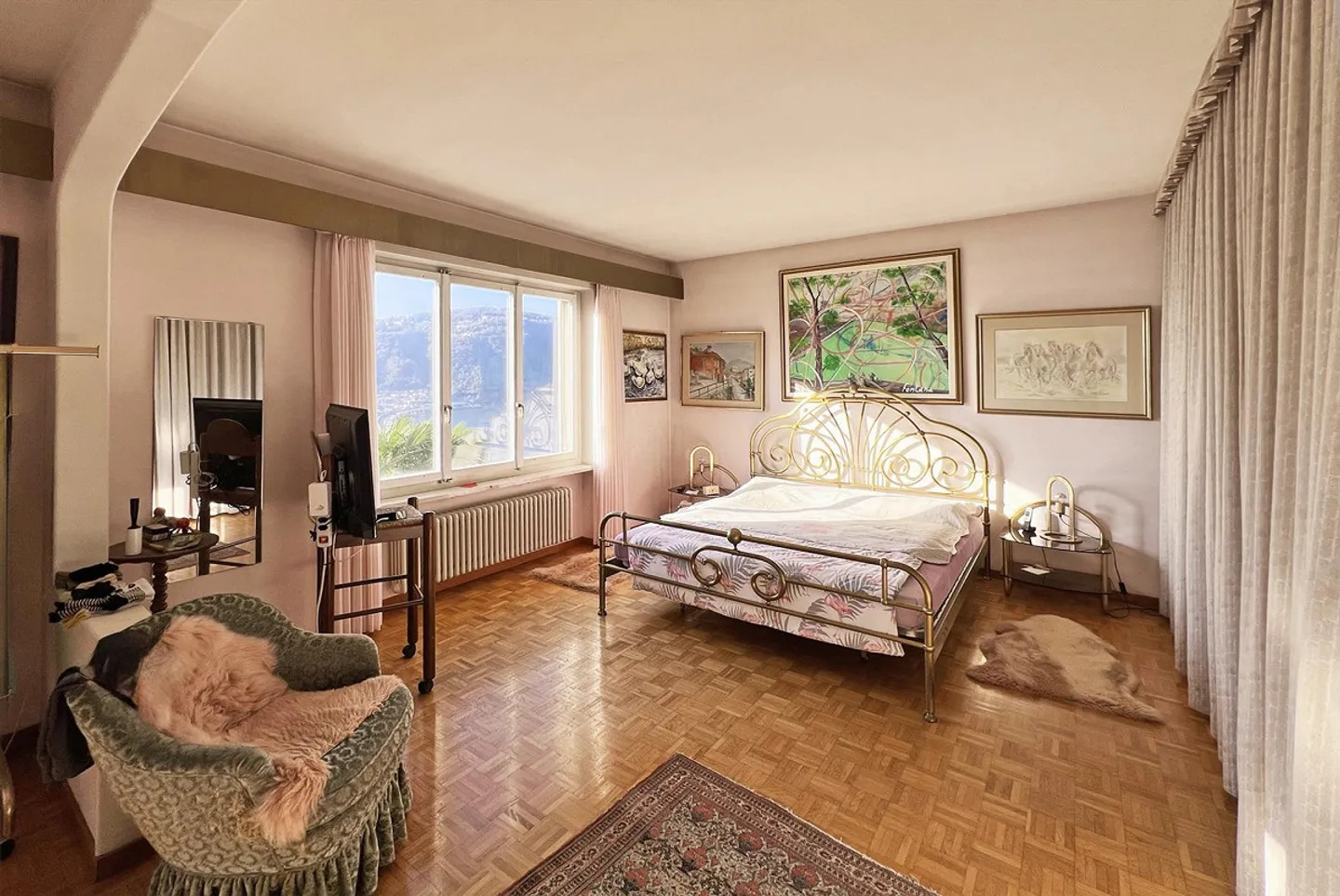 Bezaubernde Villa 6.5 LOC. Seeblick mit Pool in Bissone - Foto 8 von 11