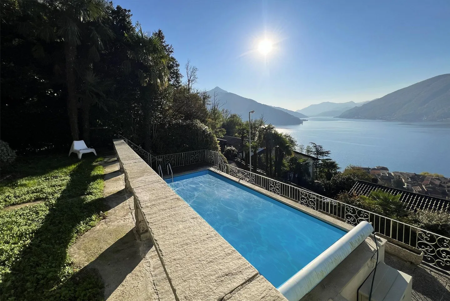 Bezaubernde Villa 6.5 LOC. Seeblick mit Pool in Bissone - Foto 9 von 11