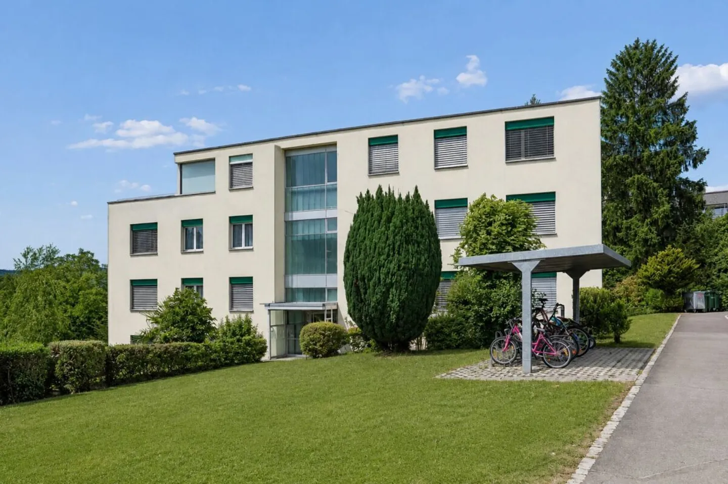 Appartamento 3½ camere ristrutturato con balcone e vista verde - Foto 11 di 11
