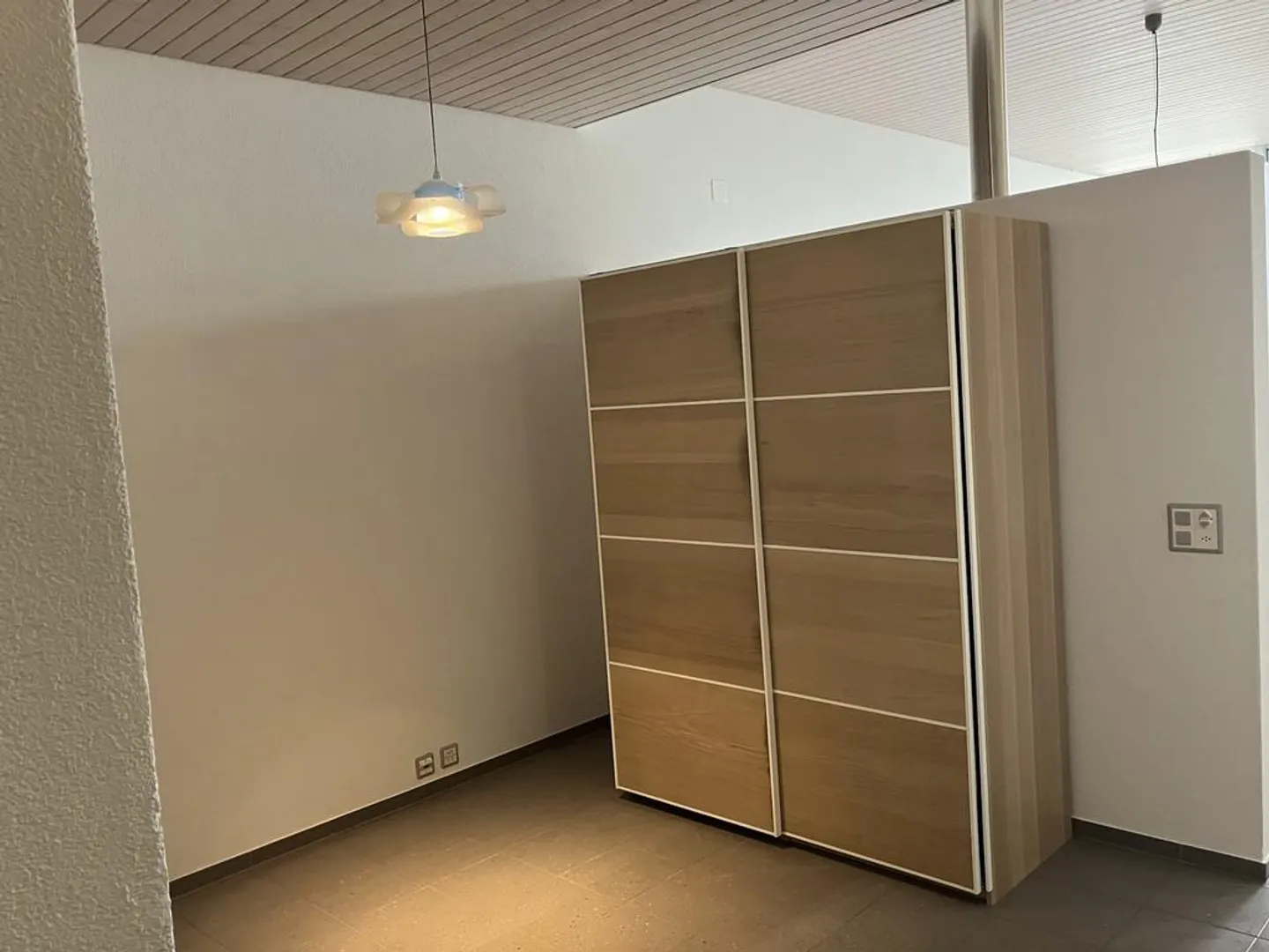 Geräumige Studiowohnung in gepflegtem Gewerbegebäude zu vermieten - Foto 6 von 7
