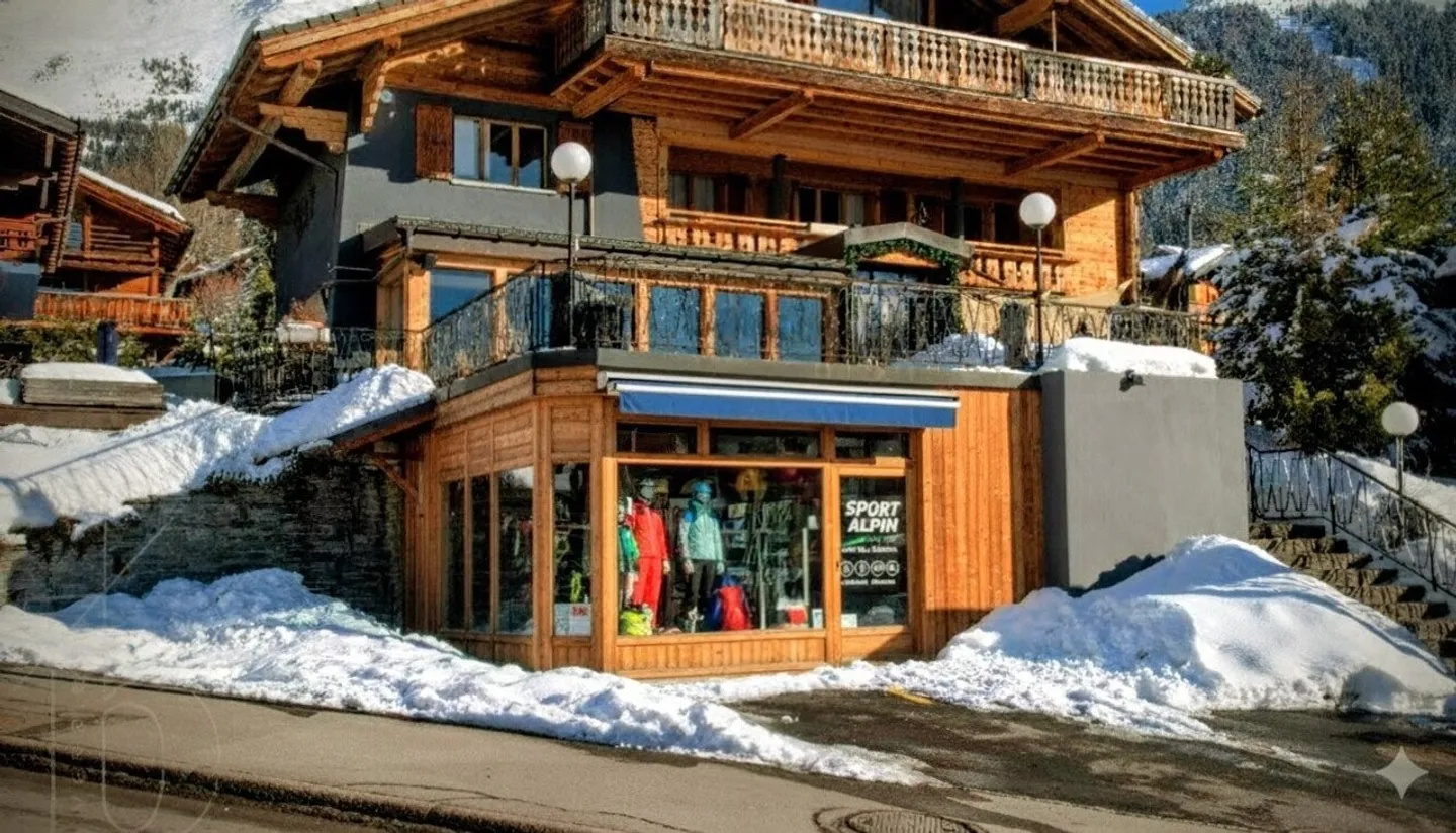 Industry - Photo 3 of 13