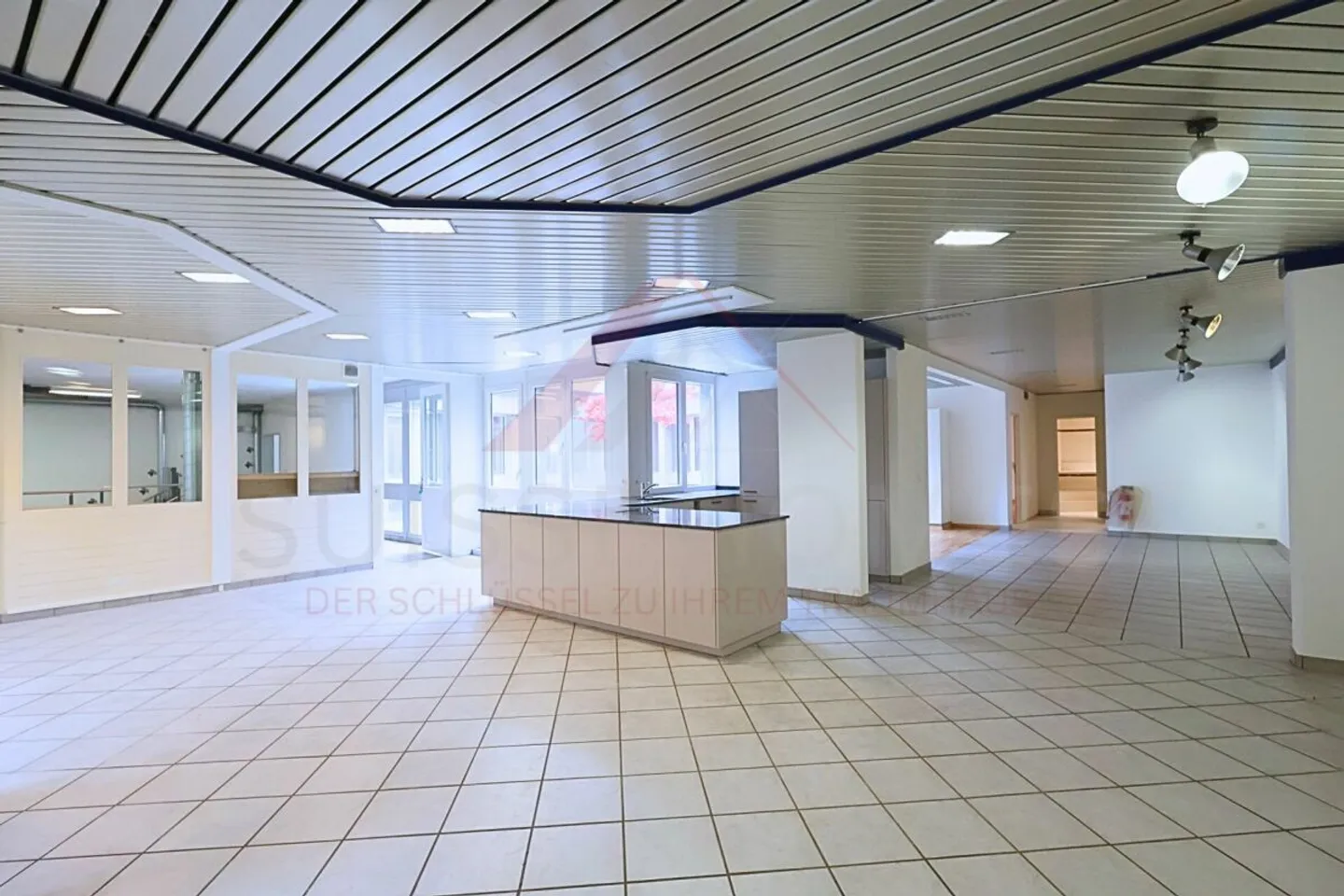 Atriumgebäude mit 220 m² Wohn- und 270 m² Gewerbefläche in Thörishaus (Neuenegg BE) - vielseitig nutzbar - Photo 9 sur 21