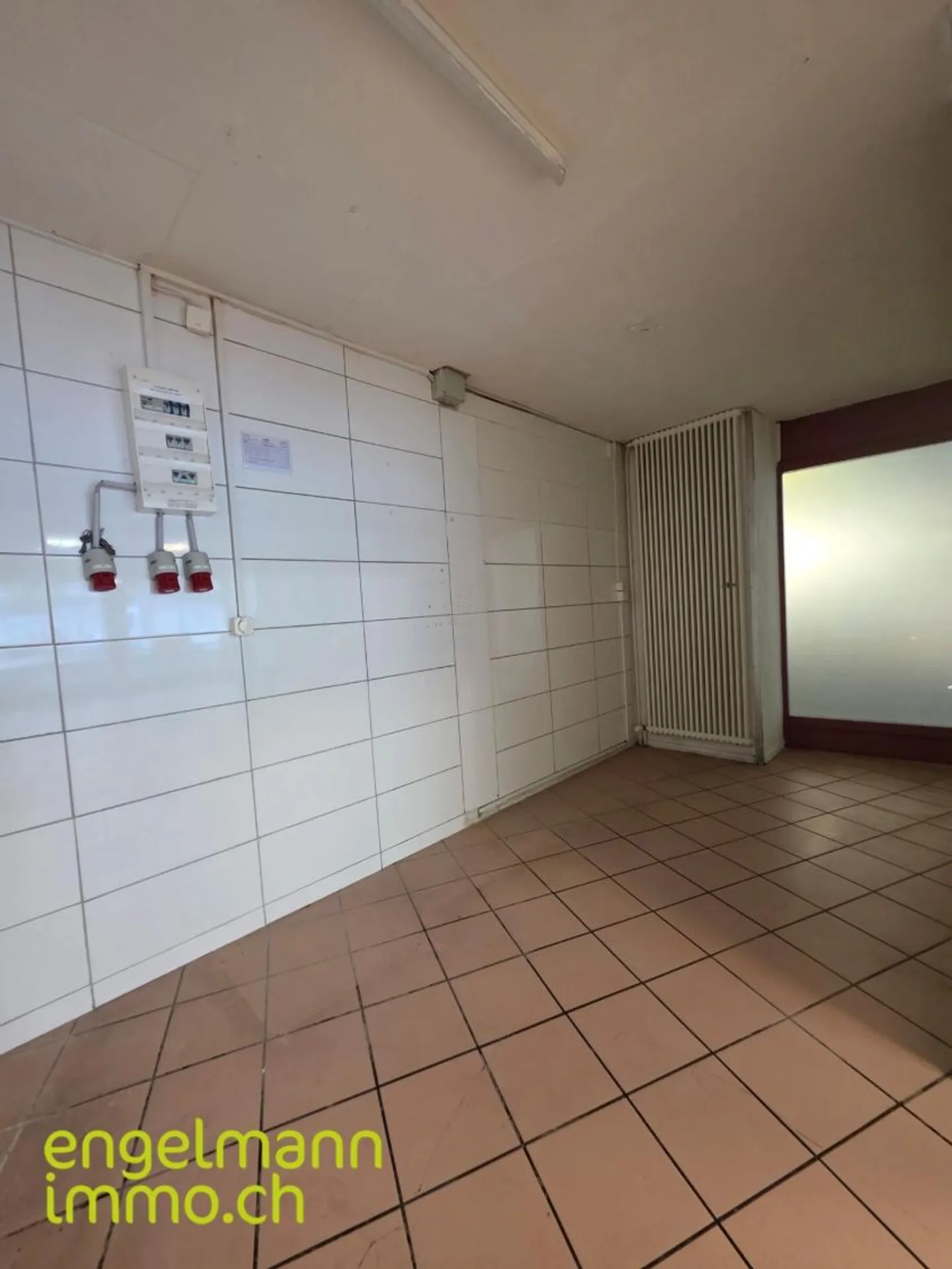 Spazio commerciale - Foto 6 di 8