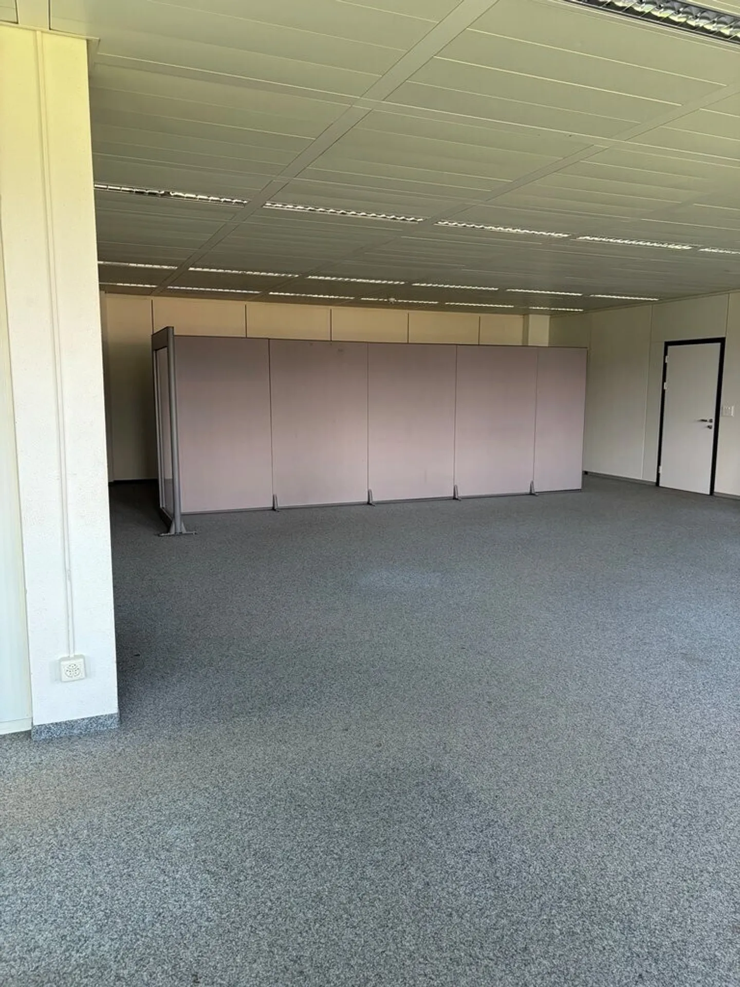 Attractive Office Space in Rotkreuz - Photo 3 of 5