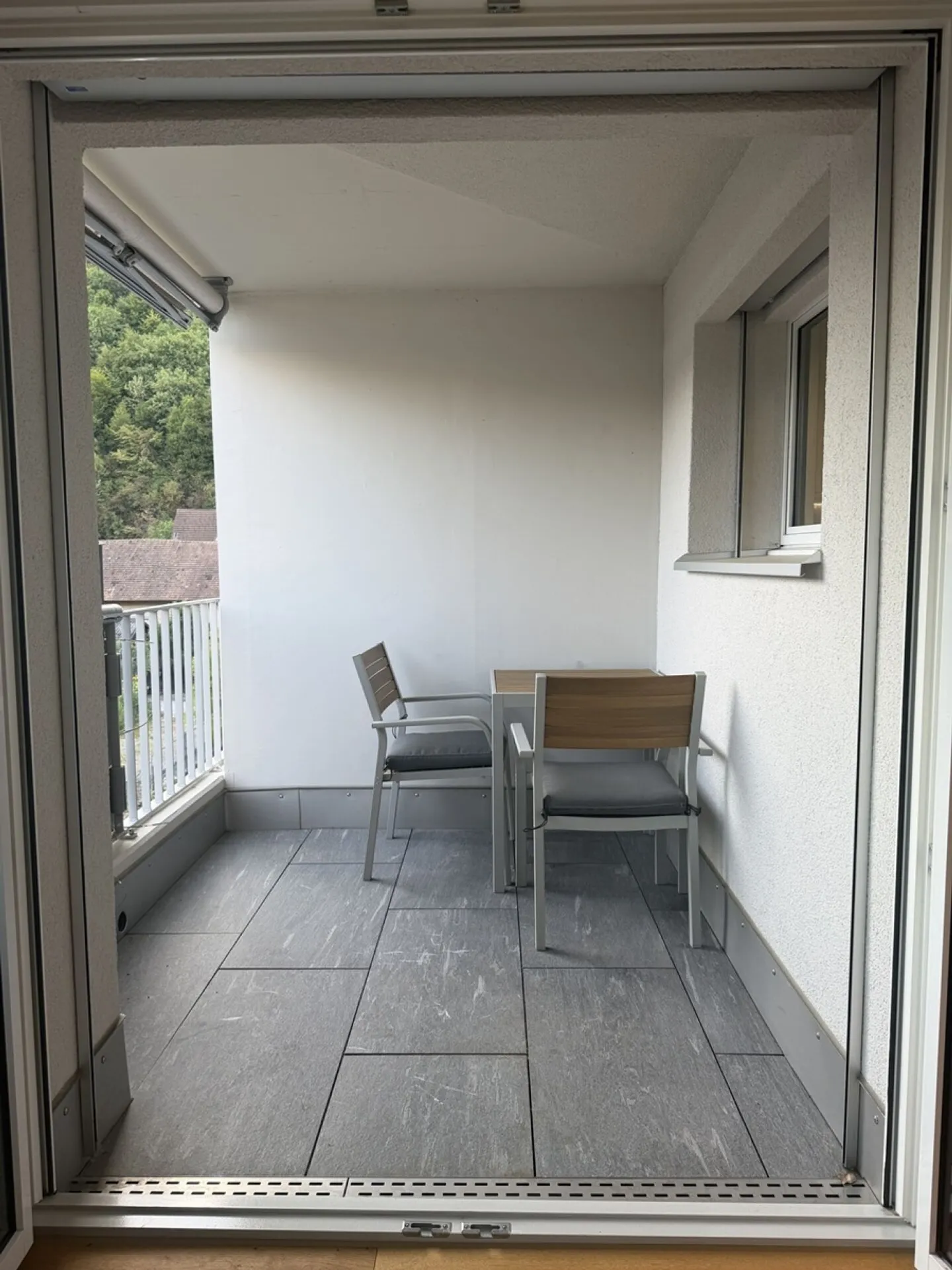 Appartement 2.5 pièces élégant à Hölstein - de haute qualité, calme et prêt à emménager - Photo 6 sur 15