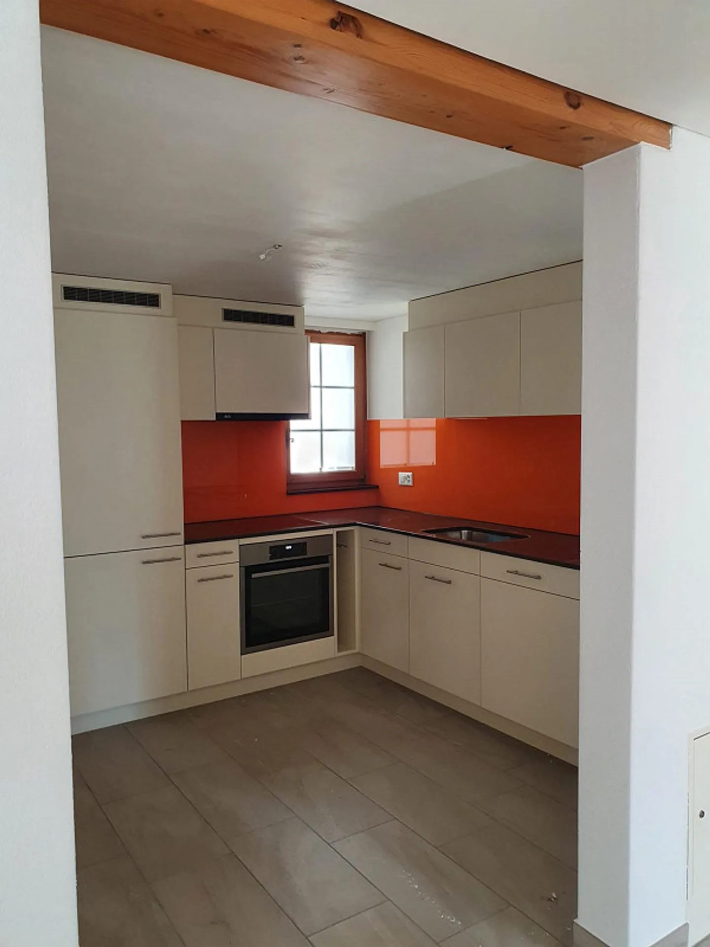 Beautiful old apartment in the center of Weinfelden - Photo 2 of 4