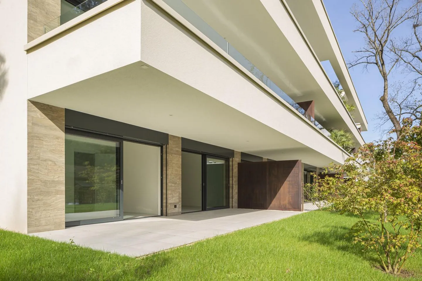 NUOVO APPARTAMENTO 3.5 LOCALI CON TERRAZZA E GIARDINO - Foto 3 di 13