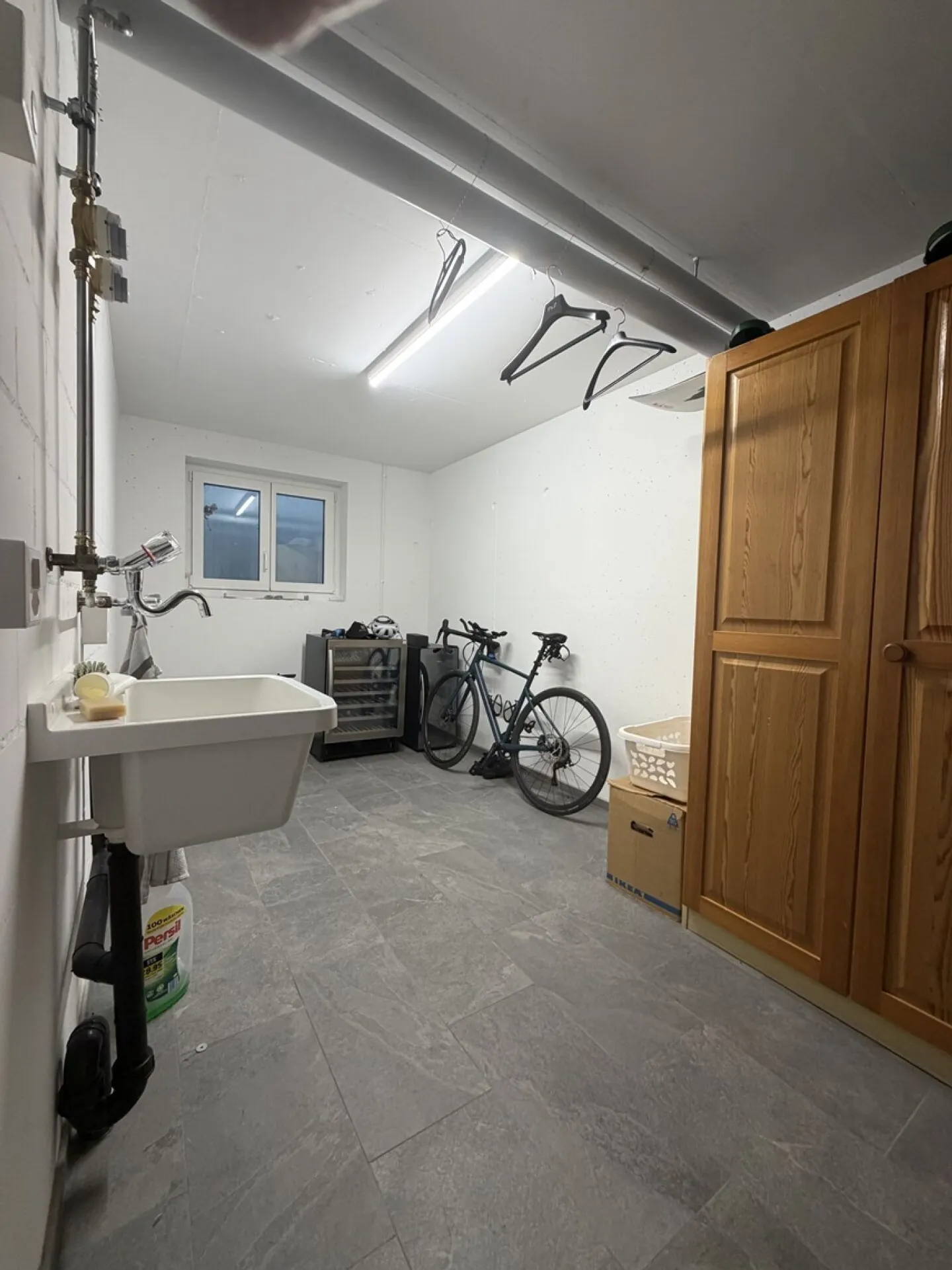 Appartement 2.5 pièces élégant à Hölstein - de haute qualité, calme et prêt à emménager - Photo 14 sur 15