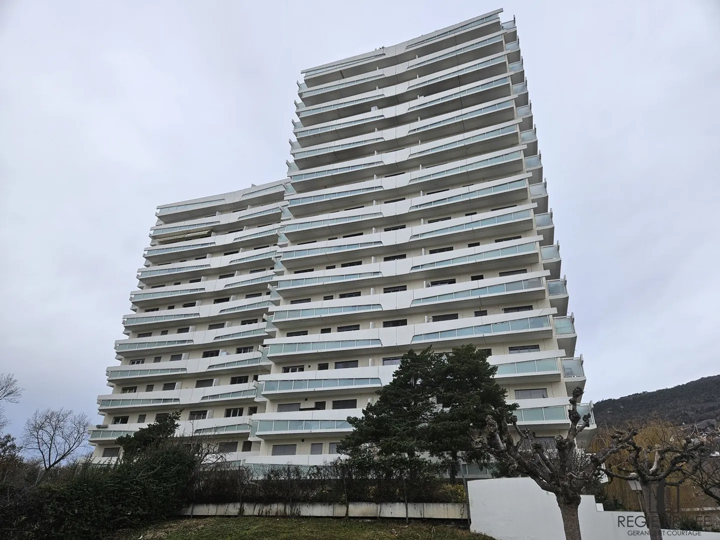 Appartement de 2.5 pièces au 3ème étage - Photo 1 sur 8