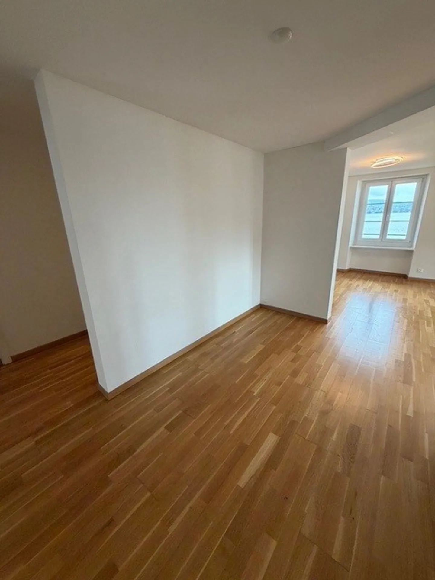 Charmante Wohnung mit Seesicht - Foto 4 von 13